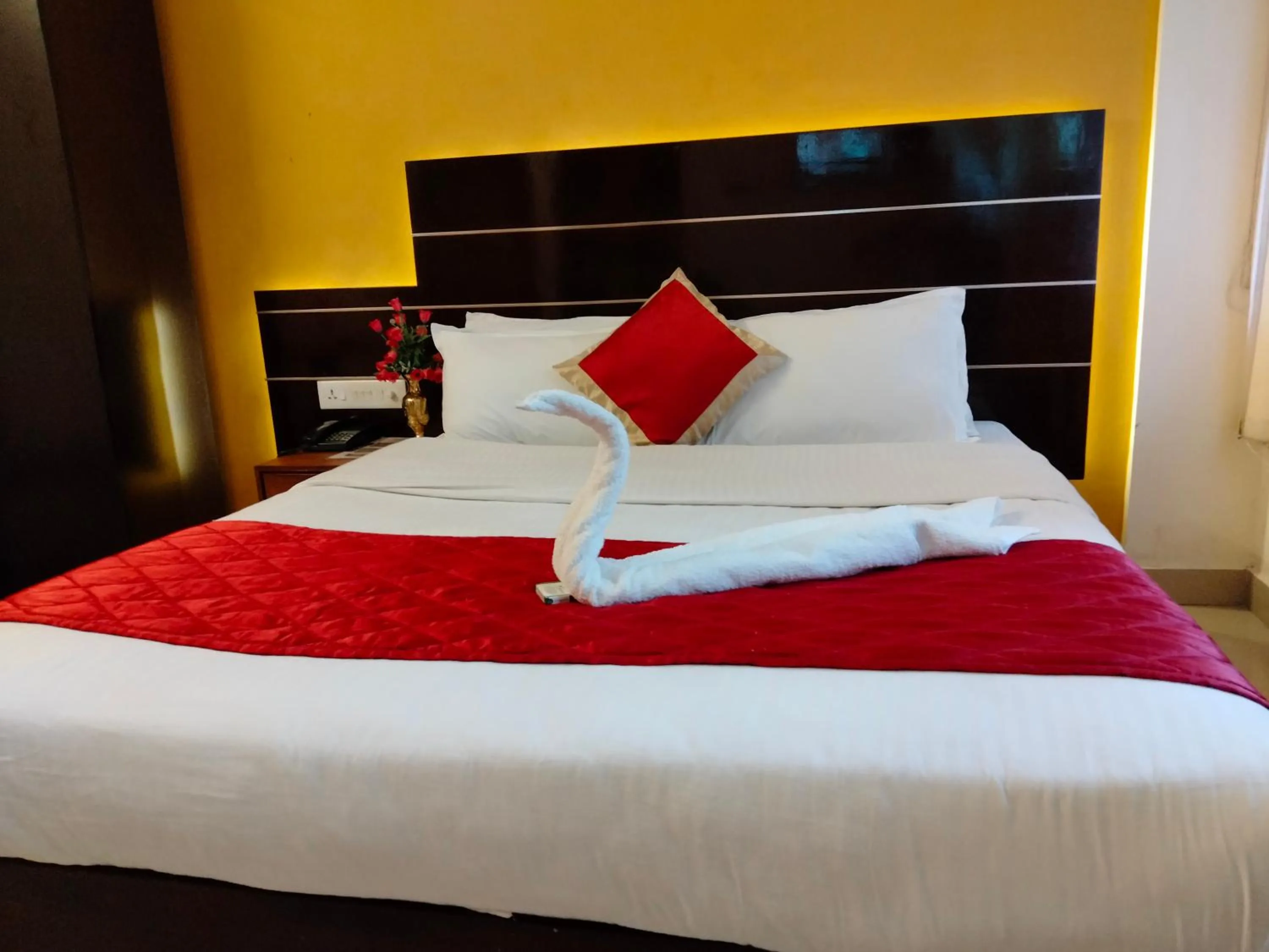 Bedroom, Bed in Hotel Silver Sand