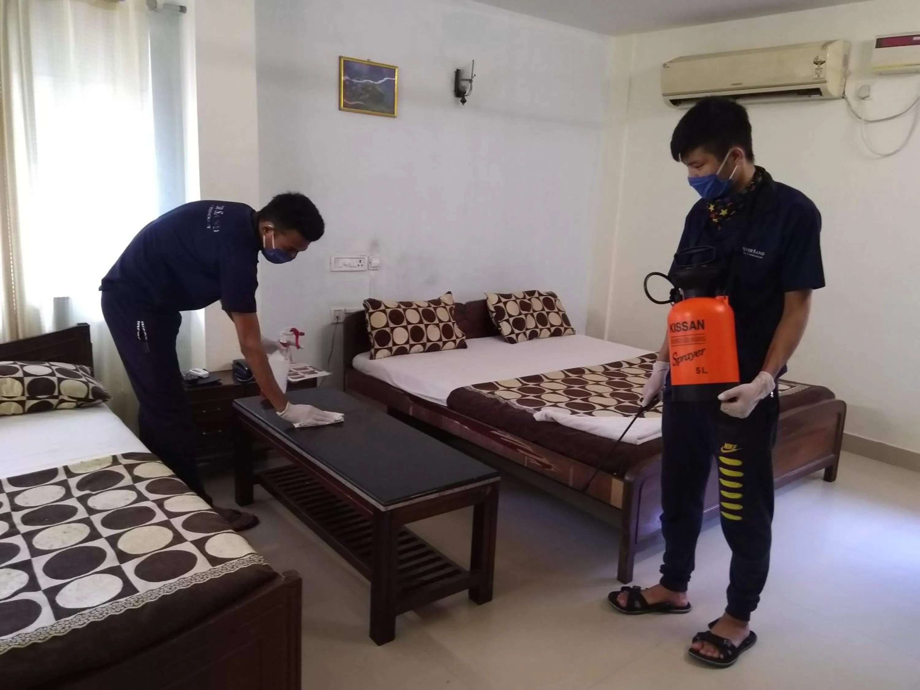 Staff, Bed in Hotel Silver Sand