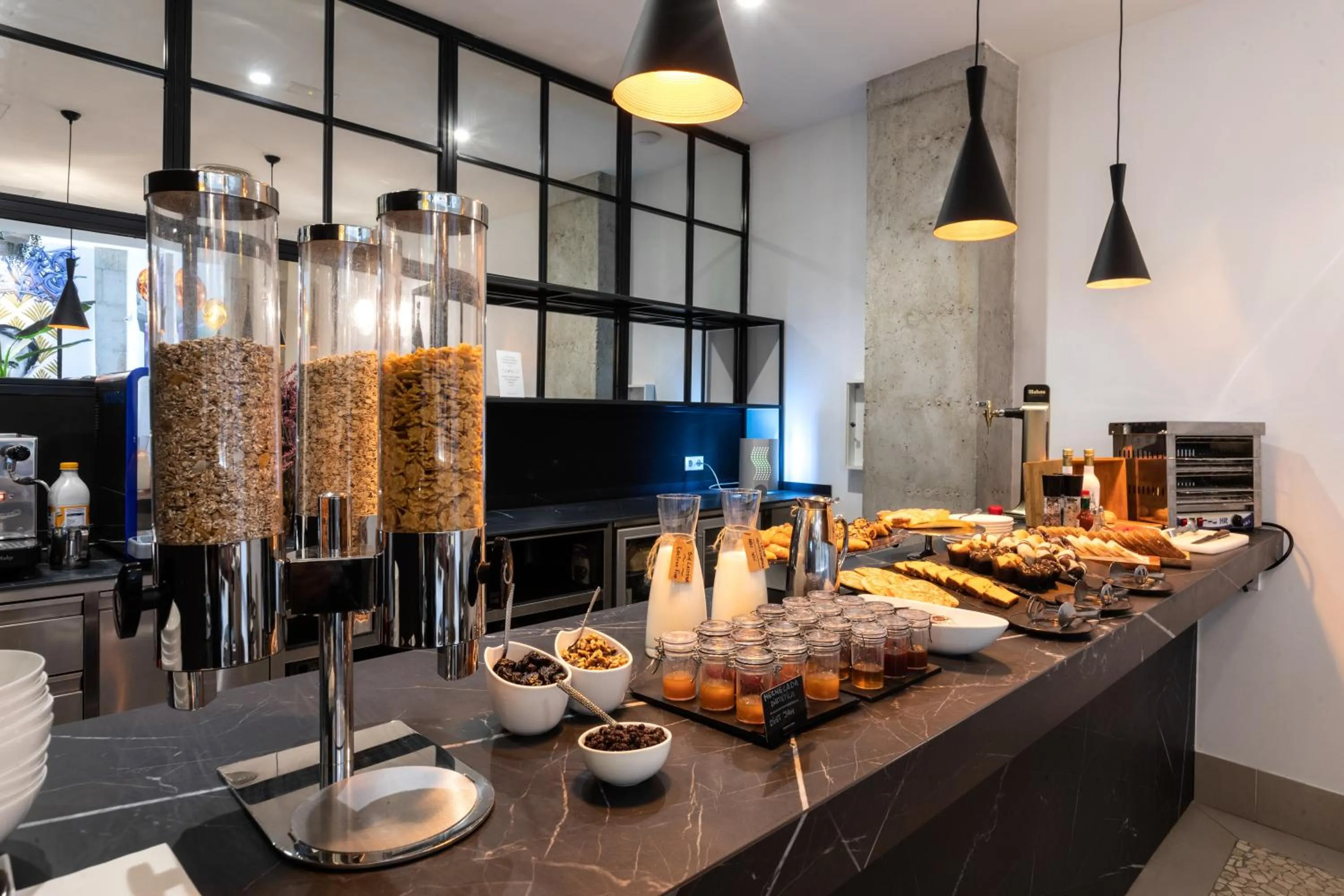 Breakfast in Dormirdcine Alicante