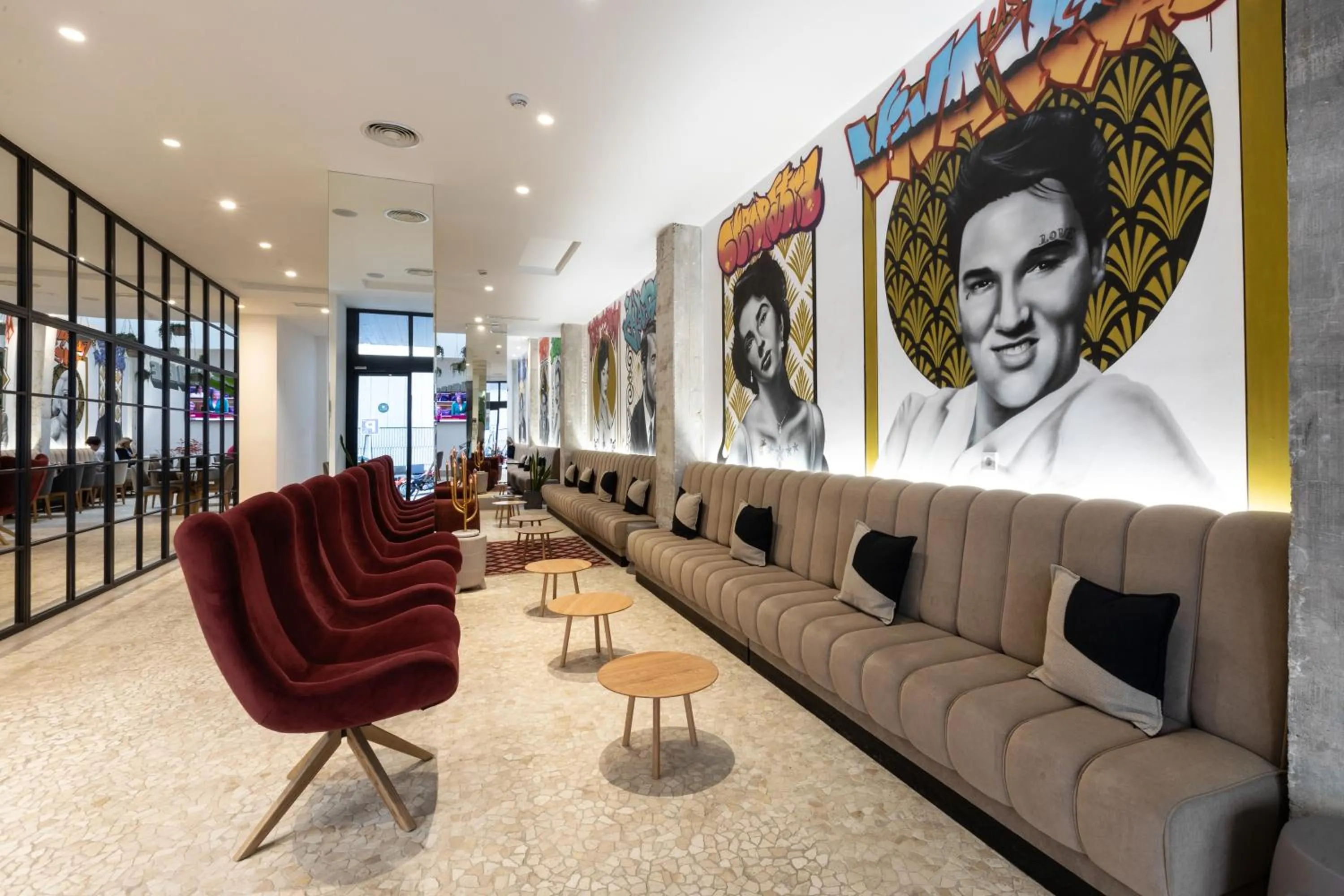 Lobby or reception in Dormirdcine Alicante