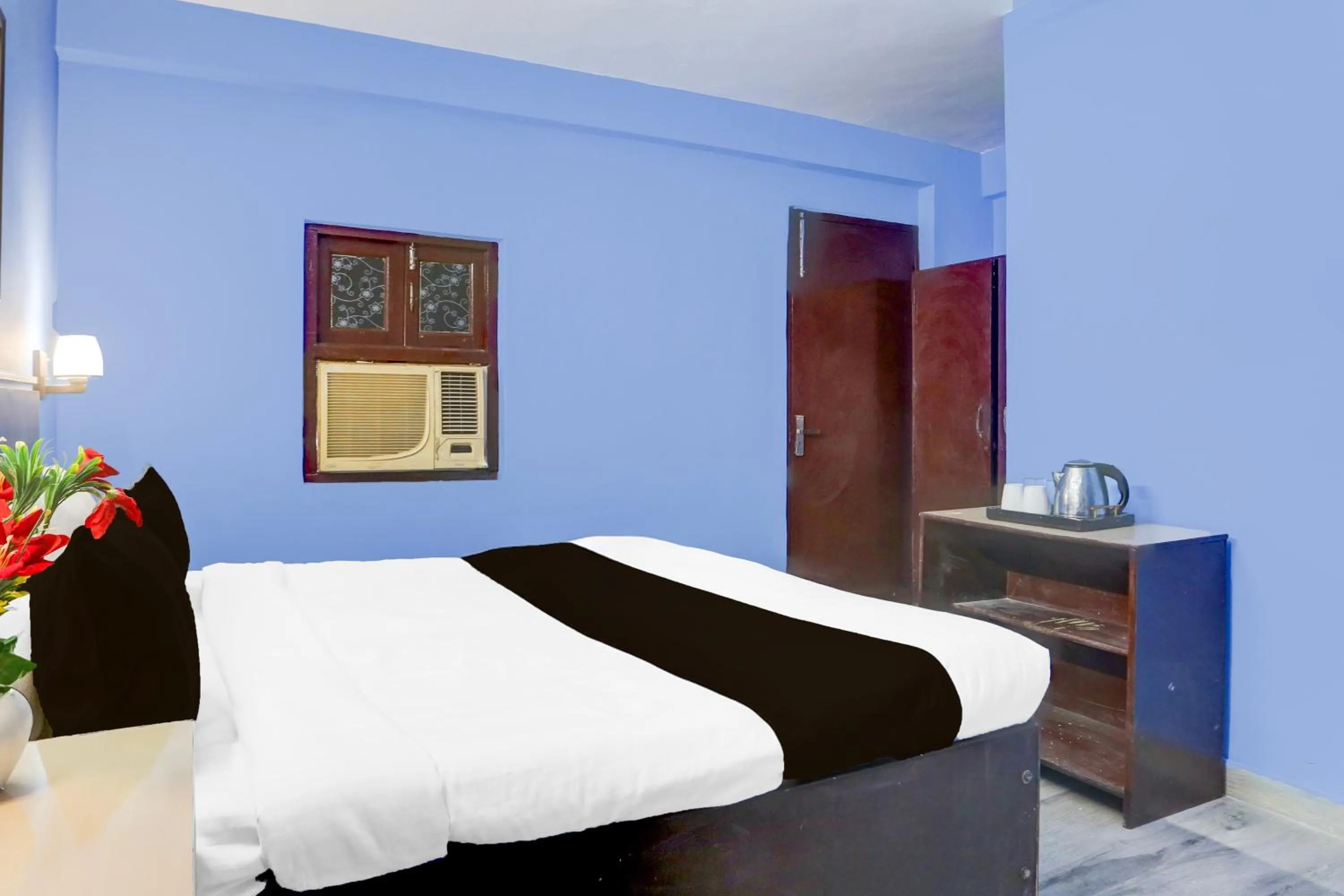 Bedroom, Bed in Super Hotel O Green Park Residency 2