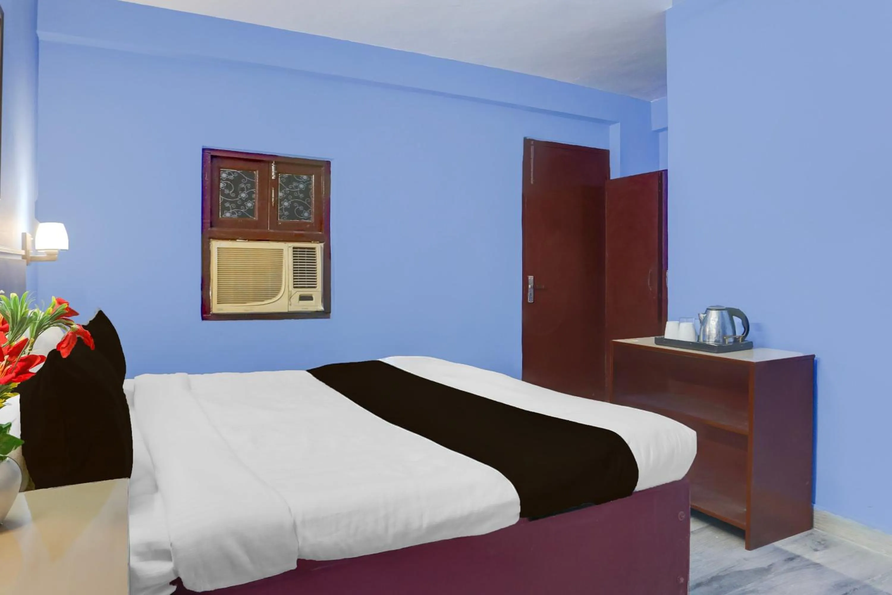 Bedroom, Bed in Super Hotel O Green Park Residency 2