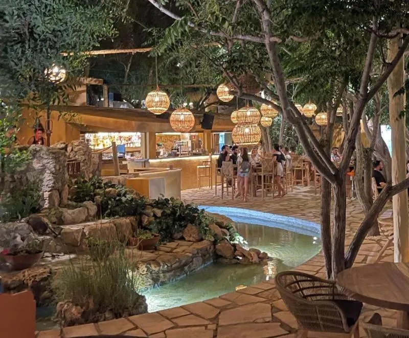 Marlita Beach Hotel Apartments