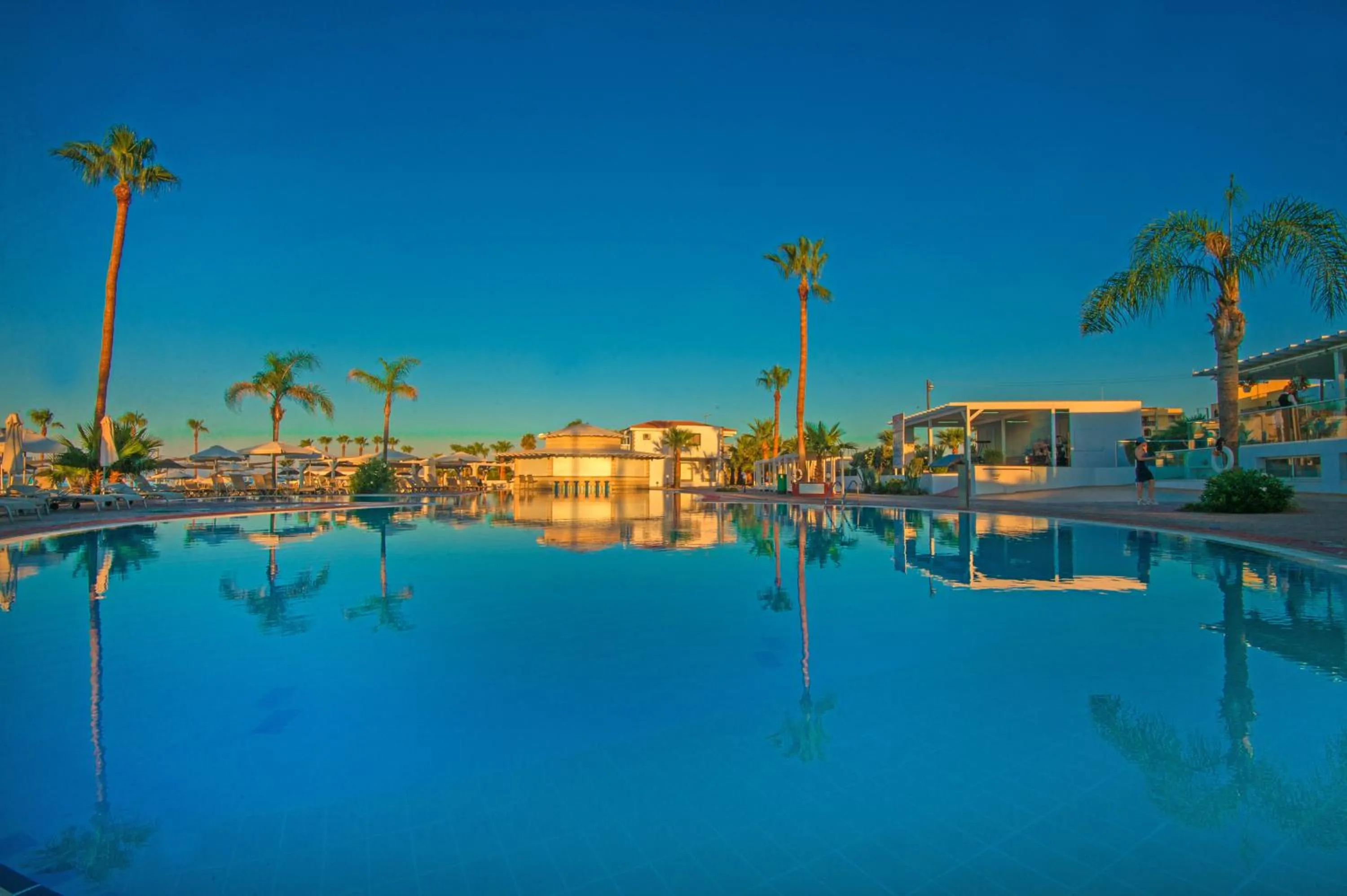 Marlita Beach Hotel Apartments