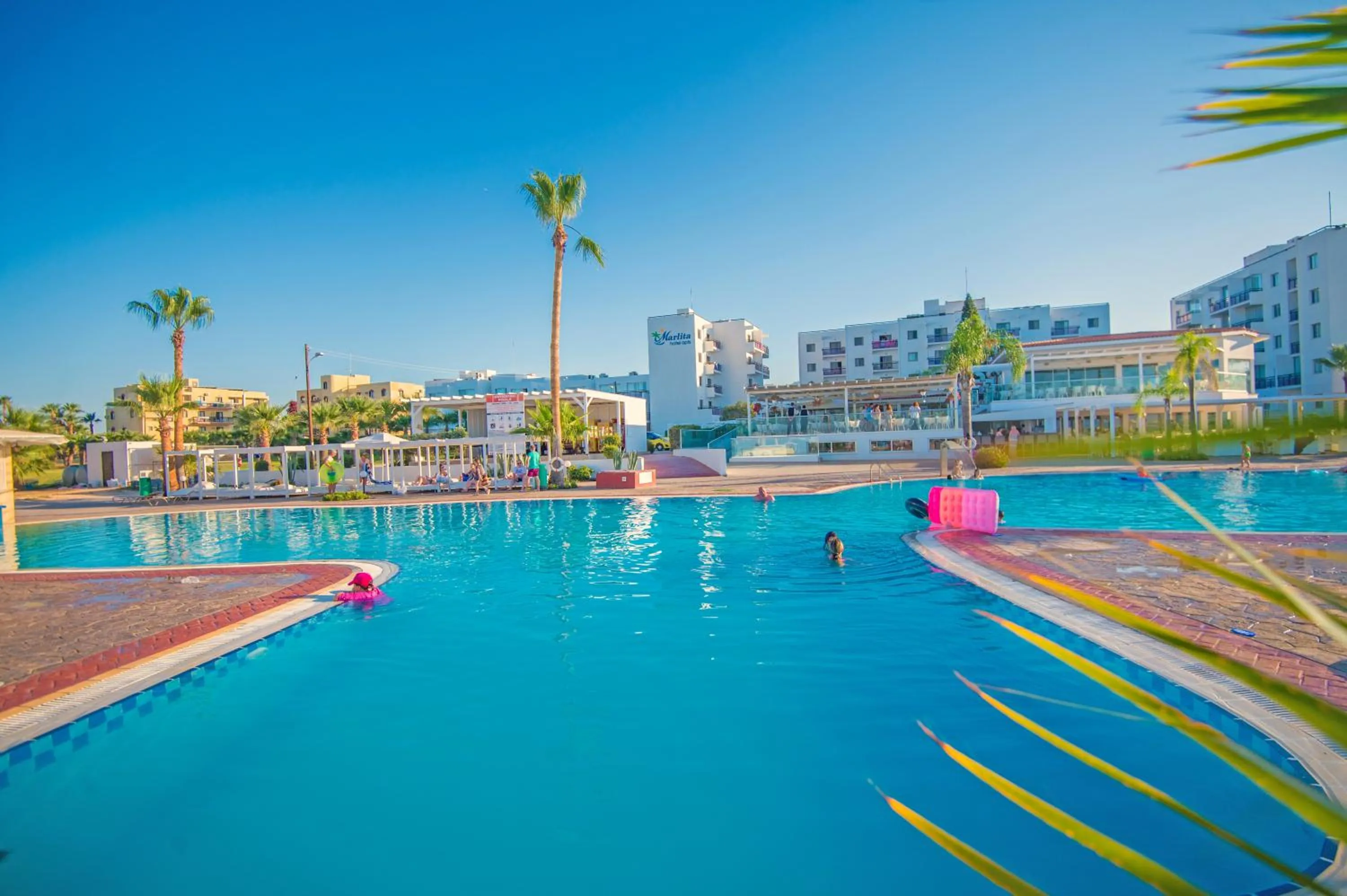 Marlita Beach Hotel Apartments