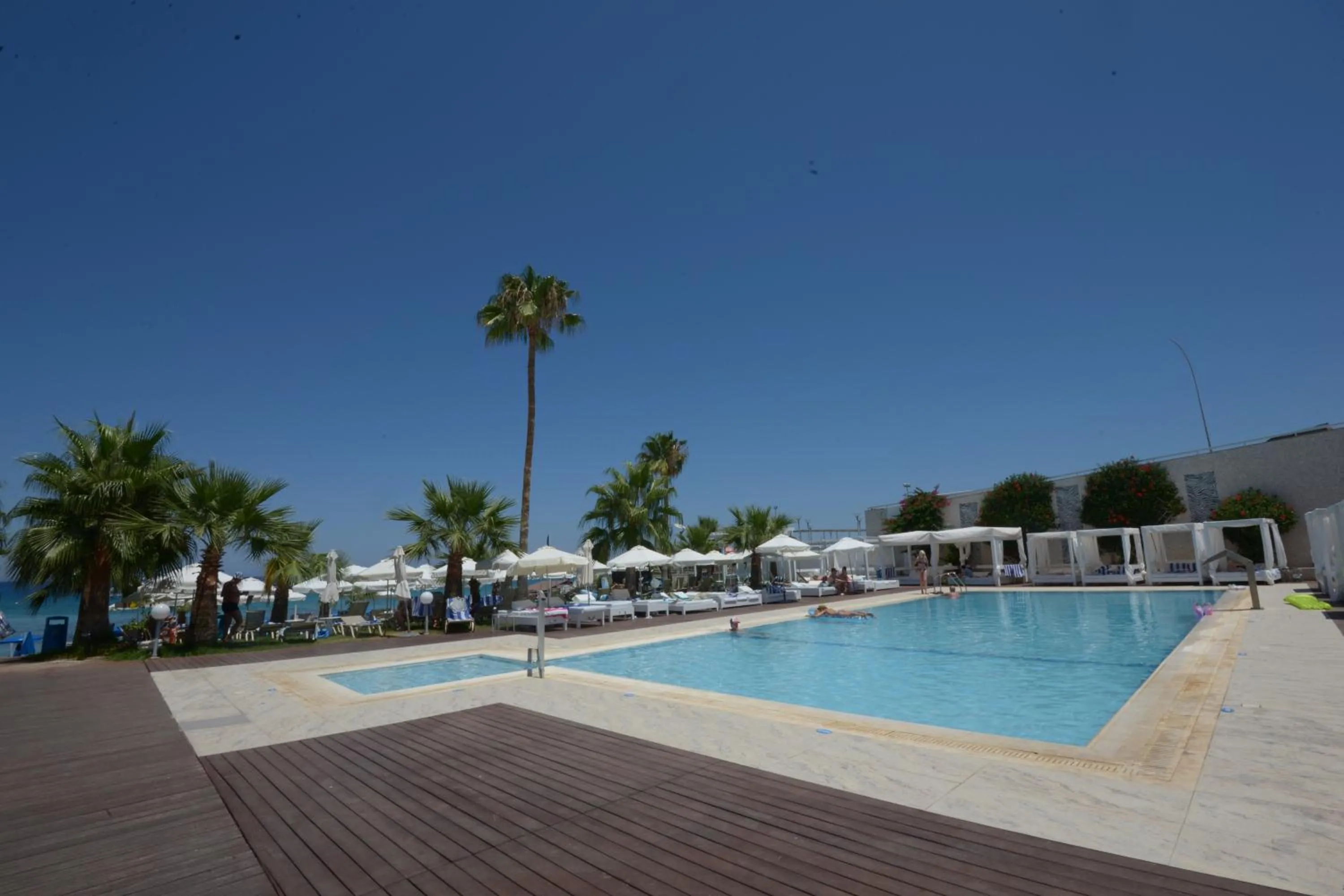 Silver Sands Beach Hotel