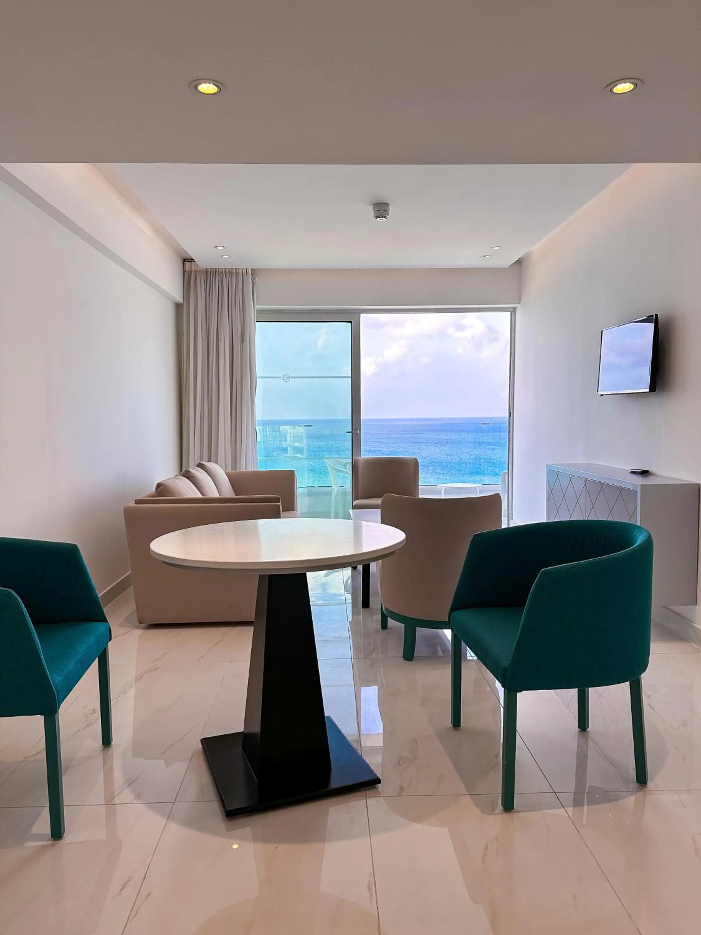 Silver Sands Beach Hotel