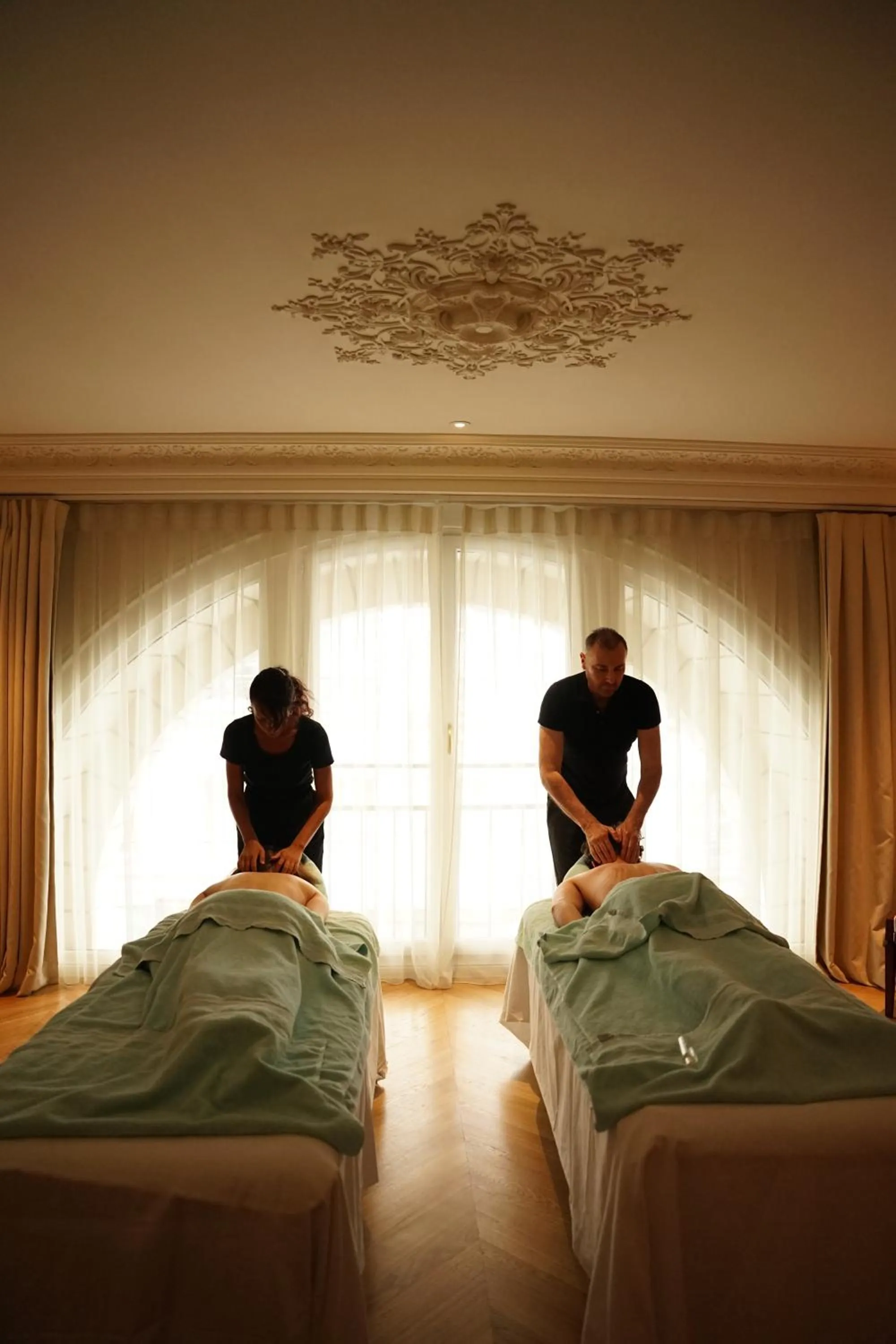 Massage in Hotel Les Bains Paris
