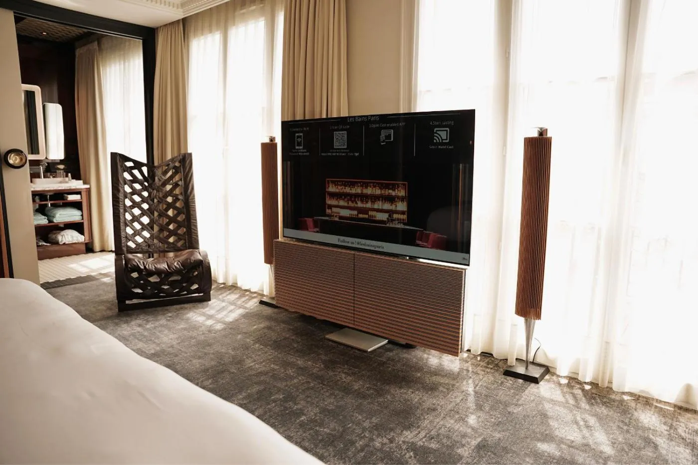 TV and multimedia in Hotel Les Bains Paris