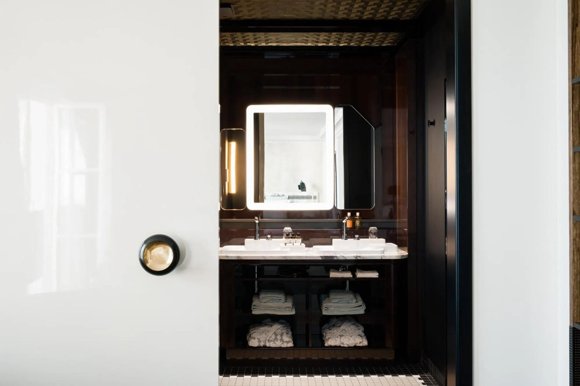 Bathroom in Hotel Les Bains Paris