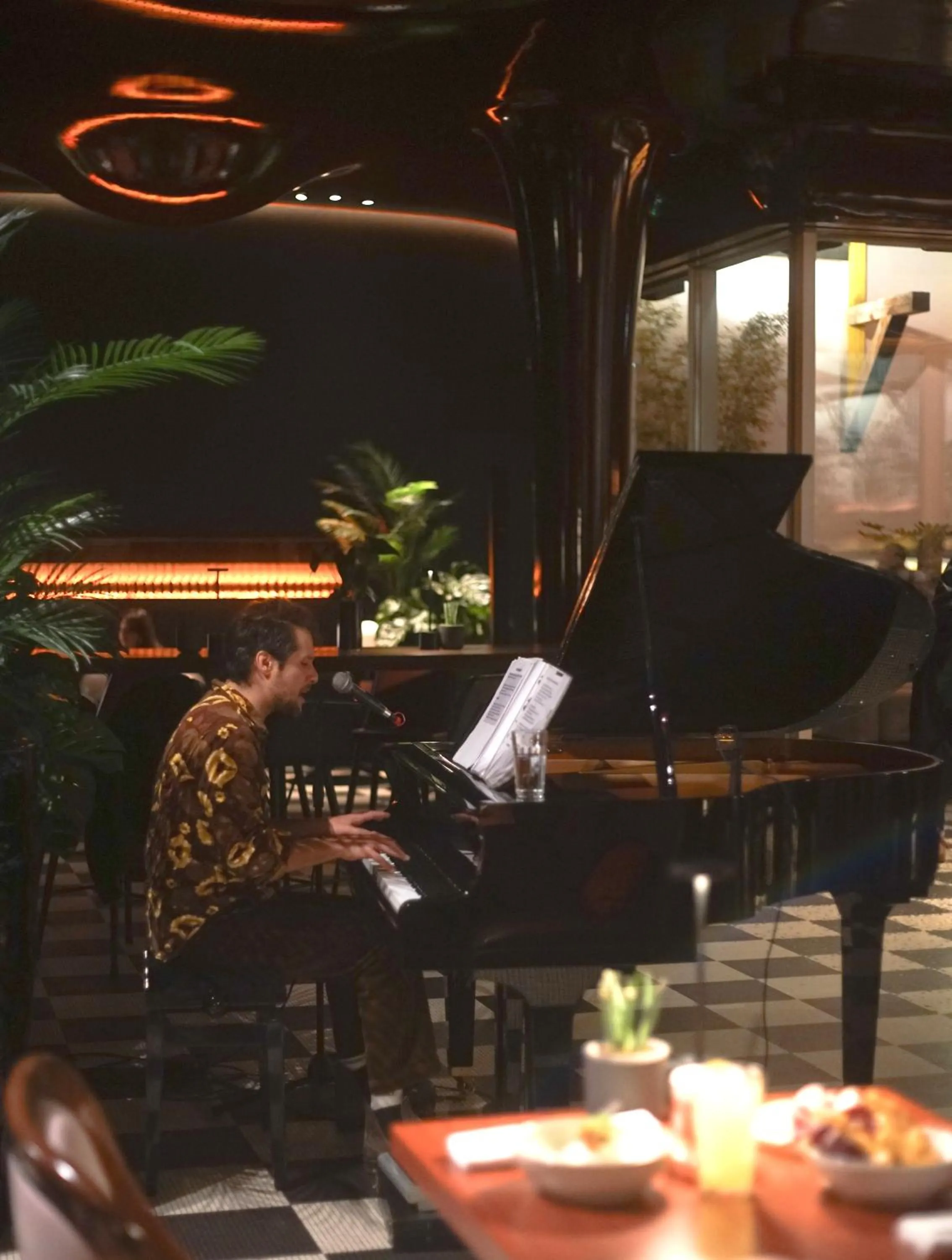 Restaurant/places to eat in Hotel Les Bains Paris