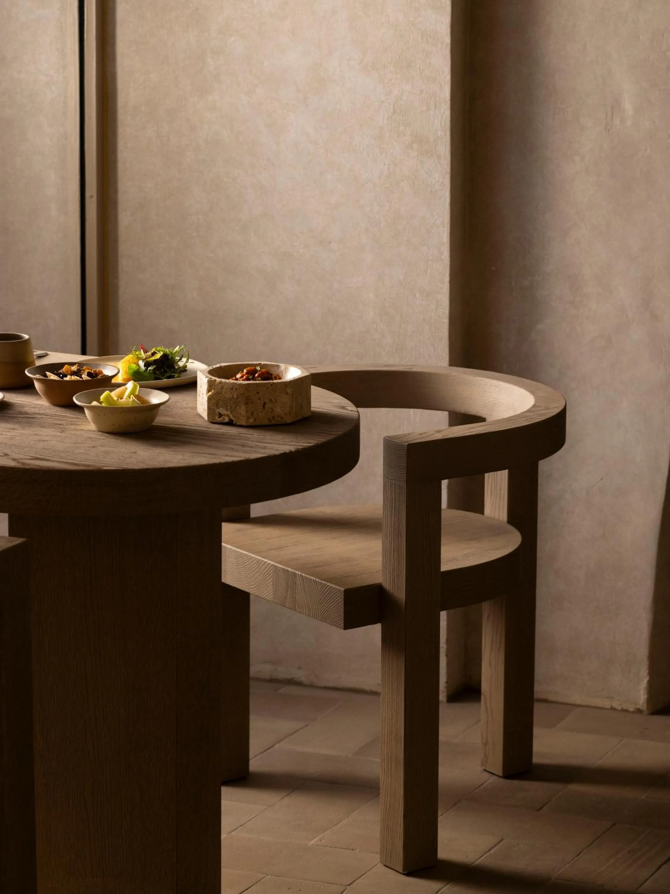 Restaurant/places to eat in Nomos Hotel