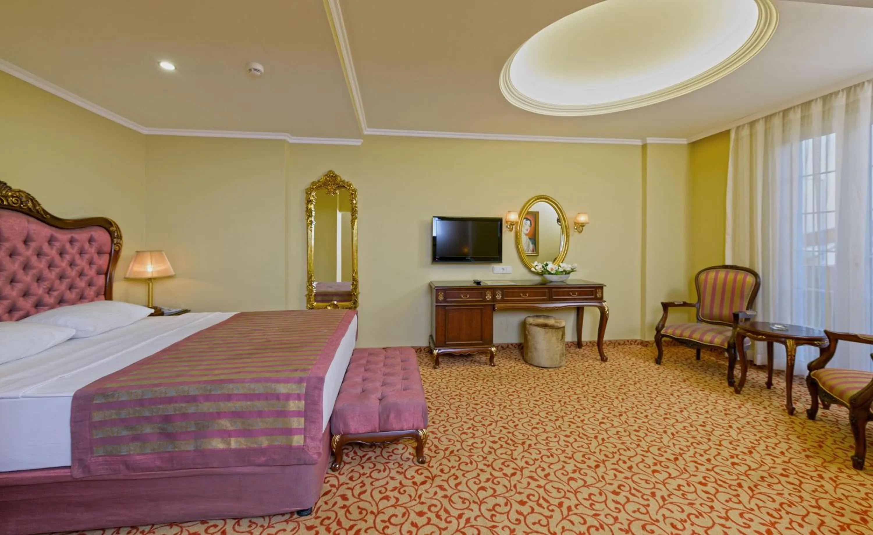 Photo of the whole room, Bed in Antique Roman Palace Museum Hotel - Adults Only Ultra All Inclusive
