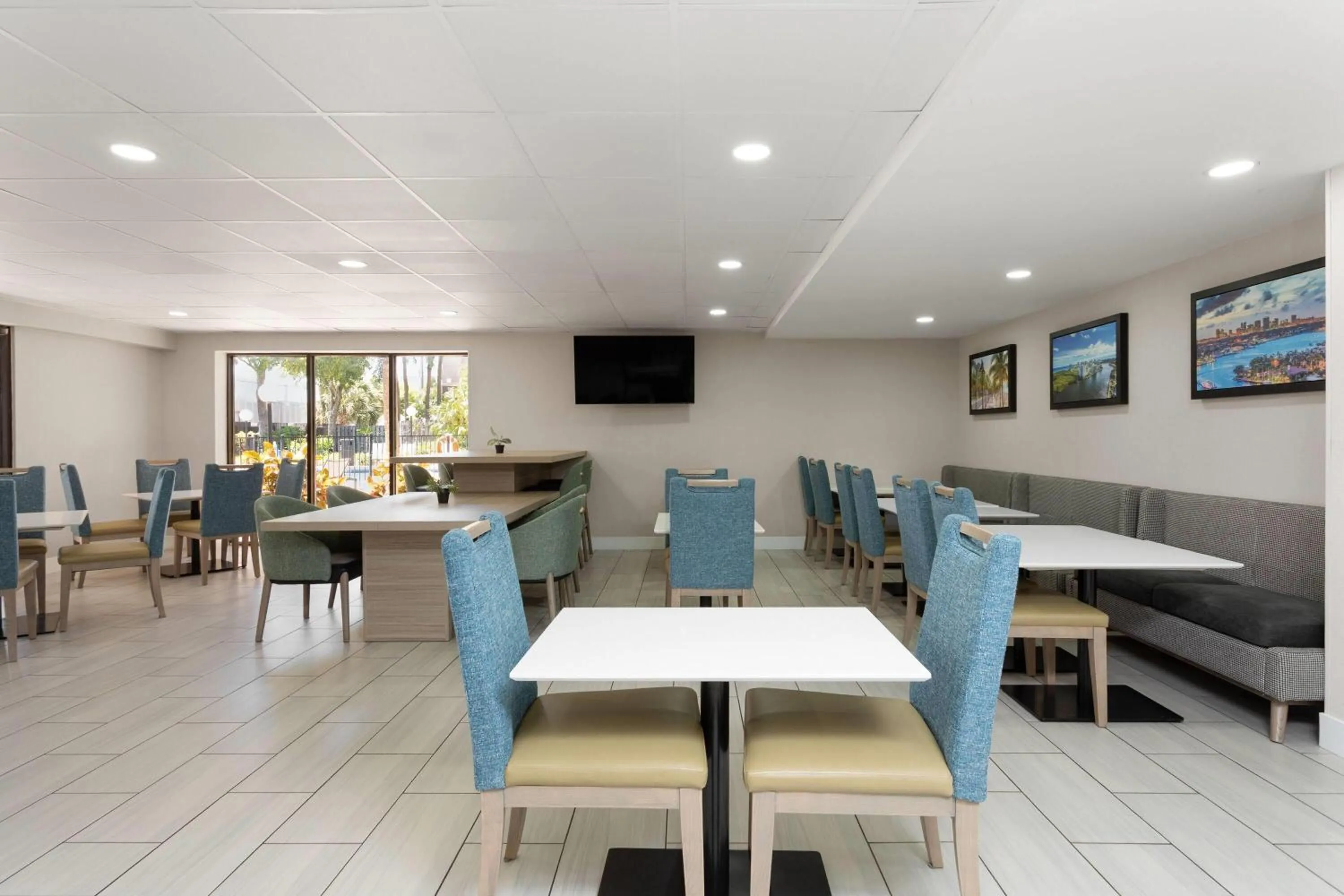 Breakfast in Hawthorn Extended Stay by Wyndham Ft Lauderdale Cypress Crk