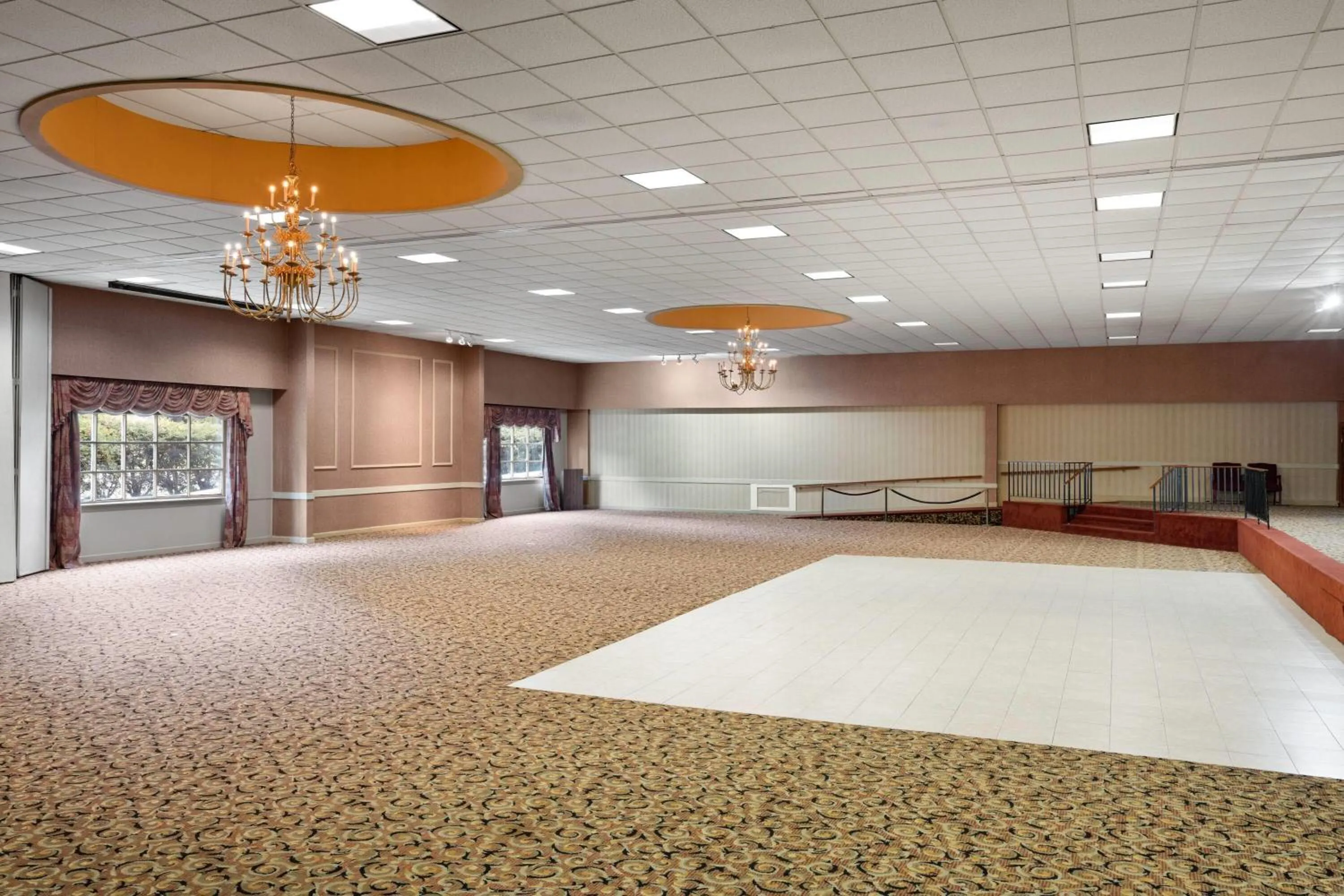 Banquet/Function facilities in Baymont by Wyndham Williamsburg I-64