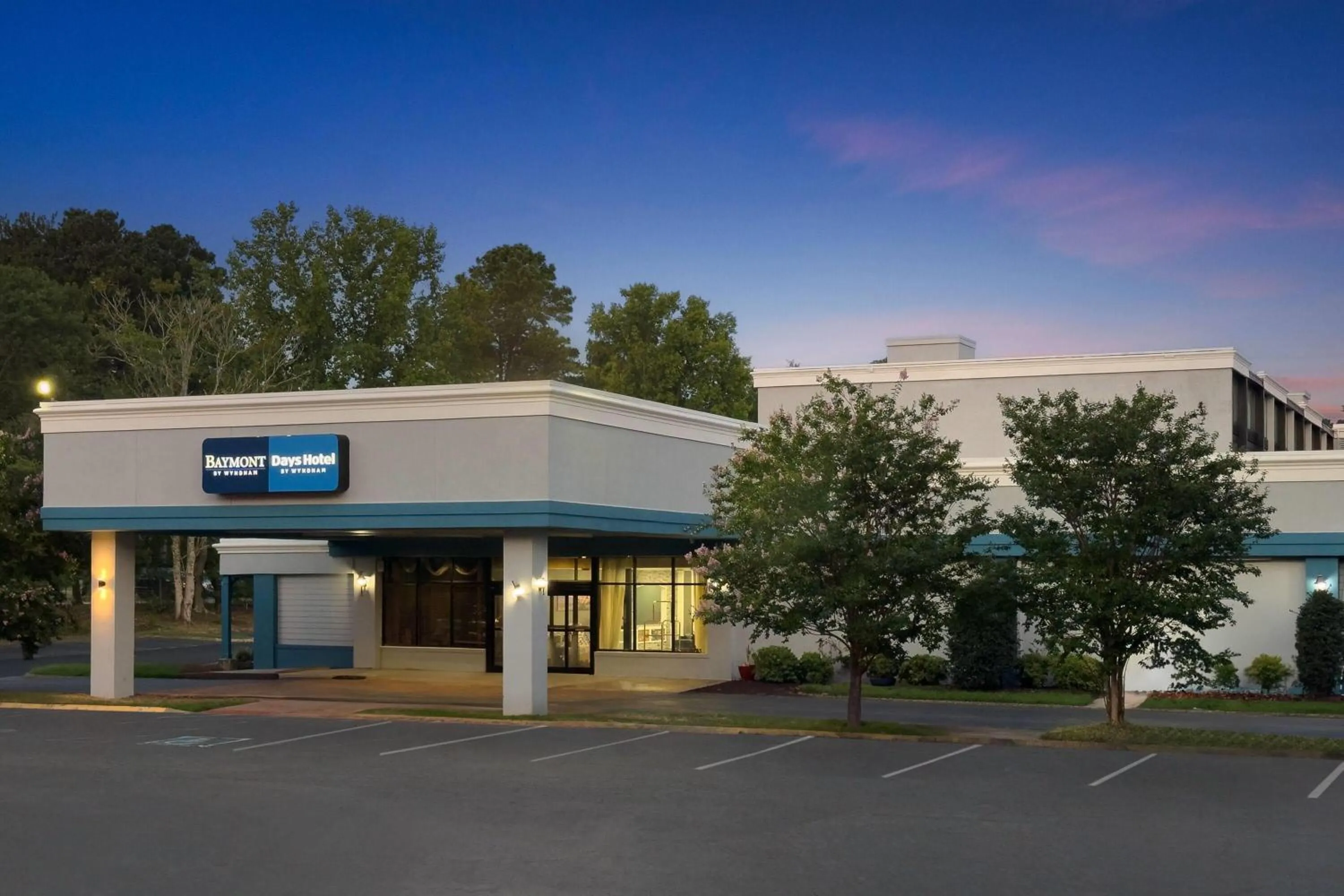 Property building in Baymont by Wyndham Williamsburg I-64