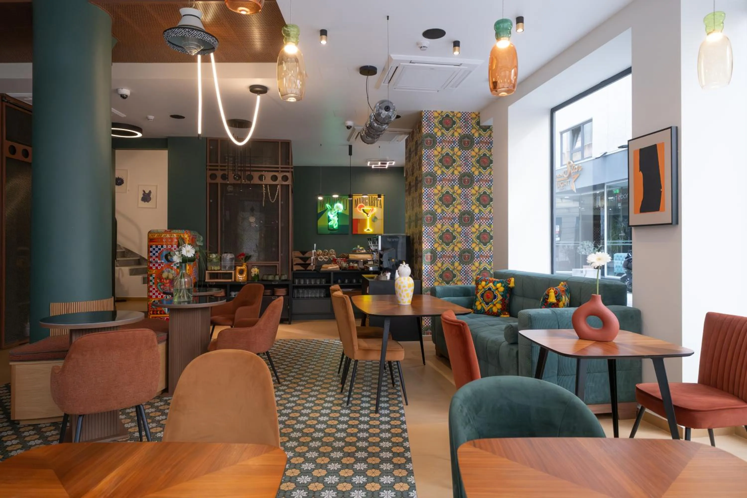 Restaurant/places to eat in Athens Retro