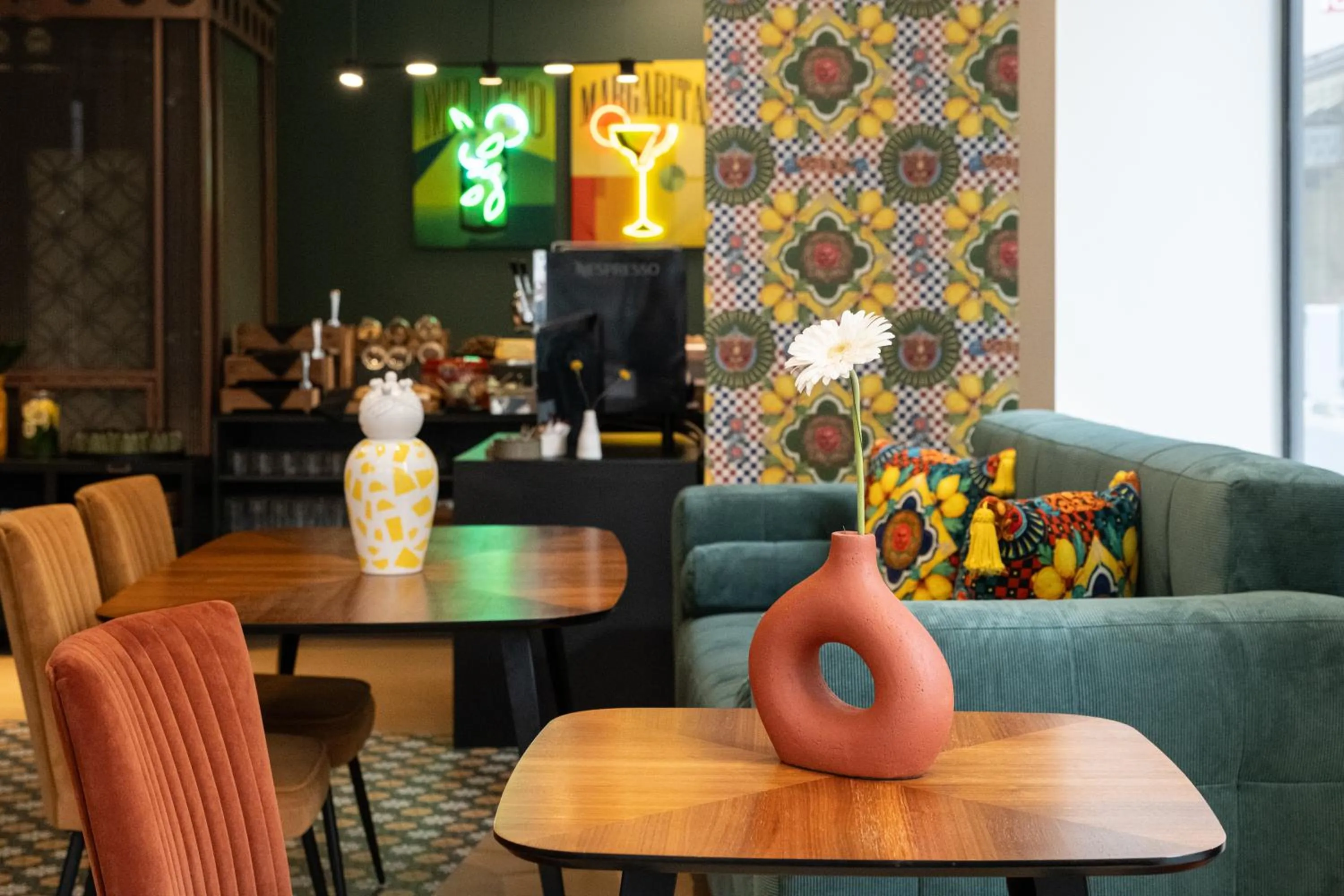 Restaurant/places to eat in Athens Retro