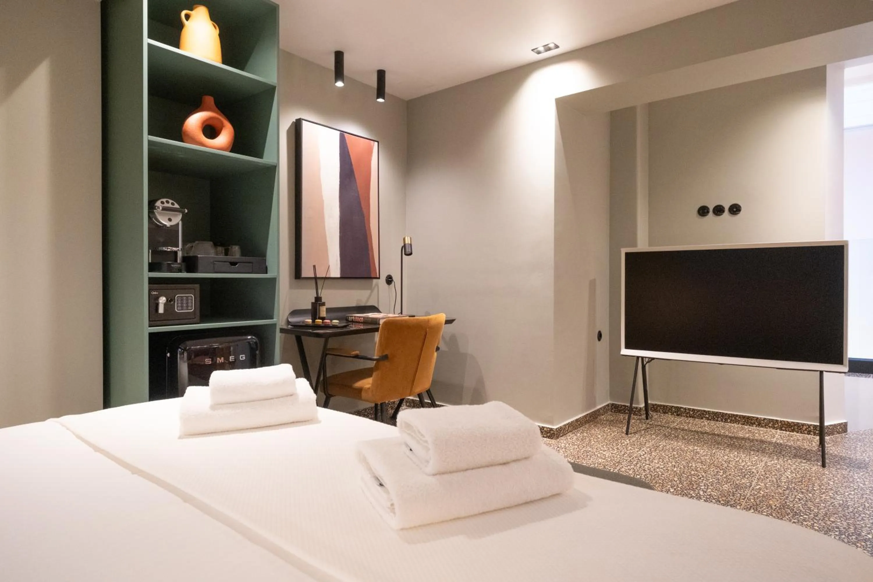 Bedroom, Bed in Athens Retro