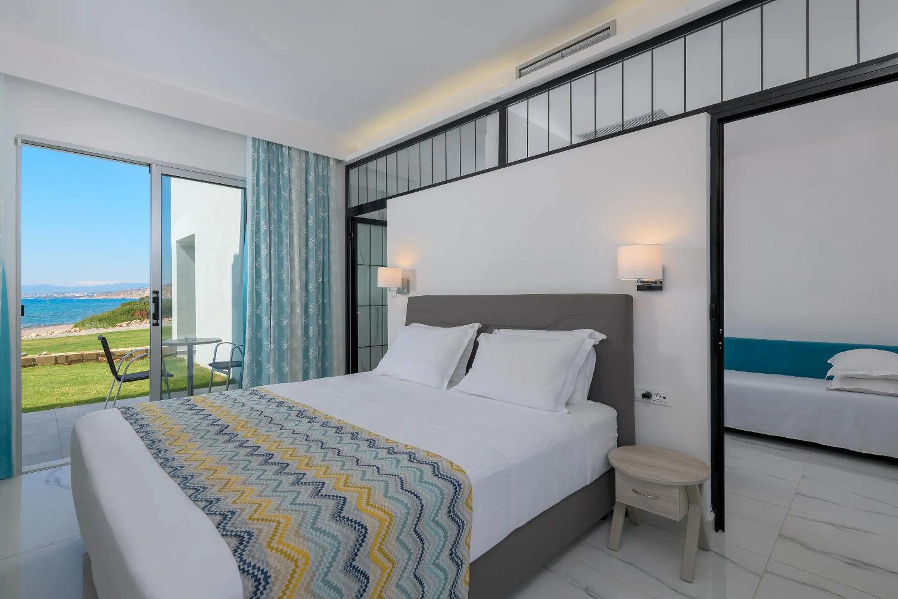 Bed in Sunrise Hotel