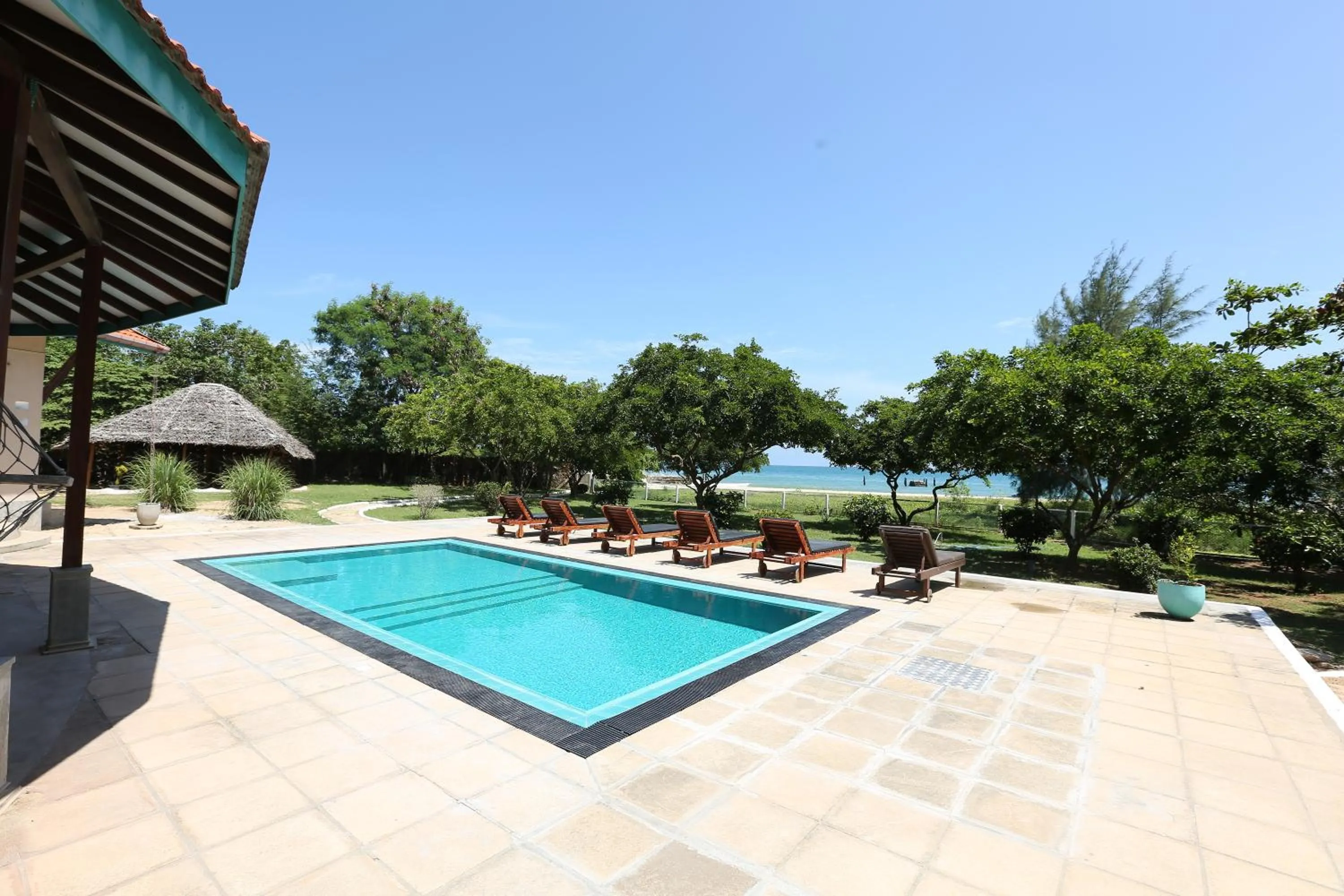 The Beach house by Kay Jay Hotels