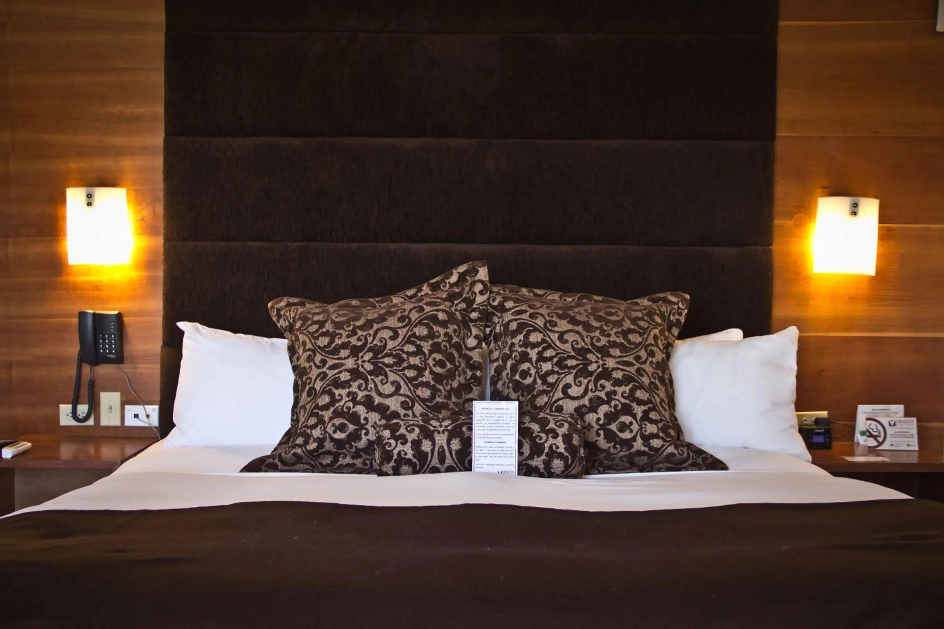 Bed in Minister Business Hotel