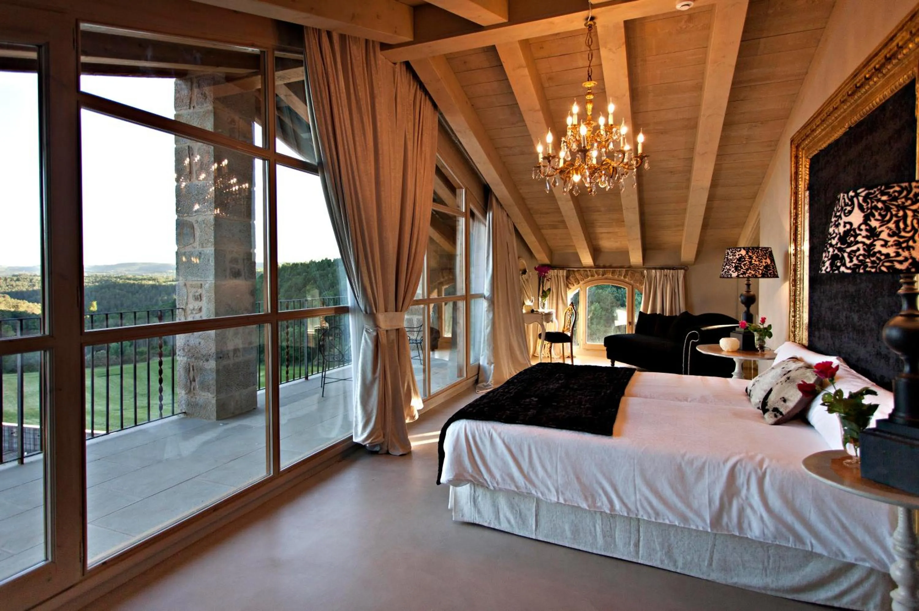 Bedroom, Bed in La Vella Farga Hotel