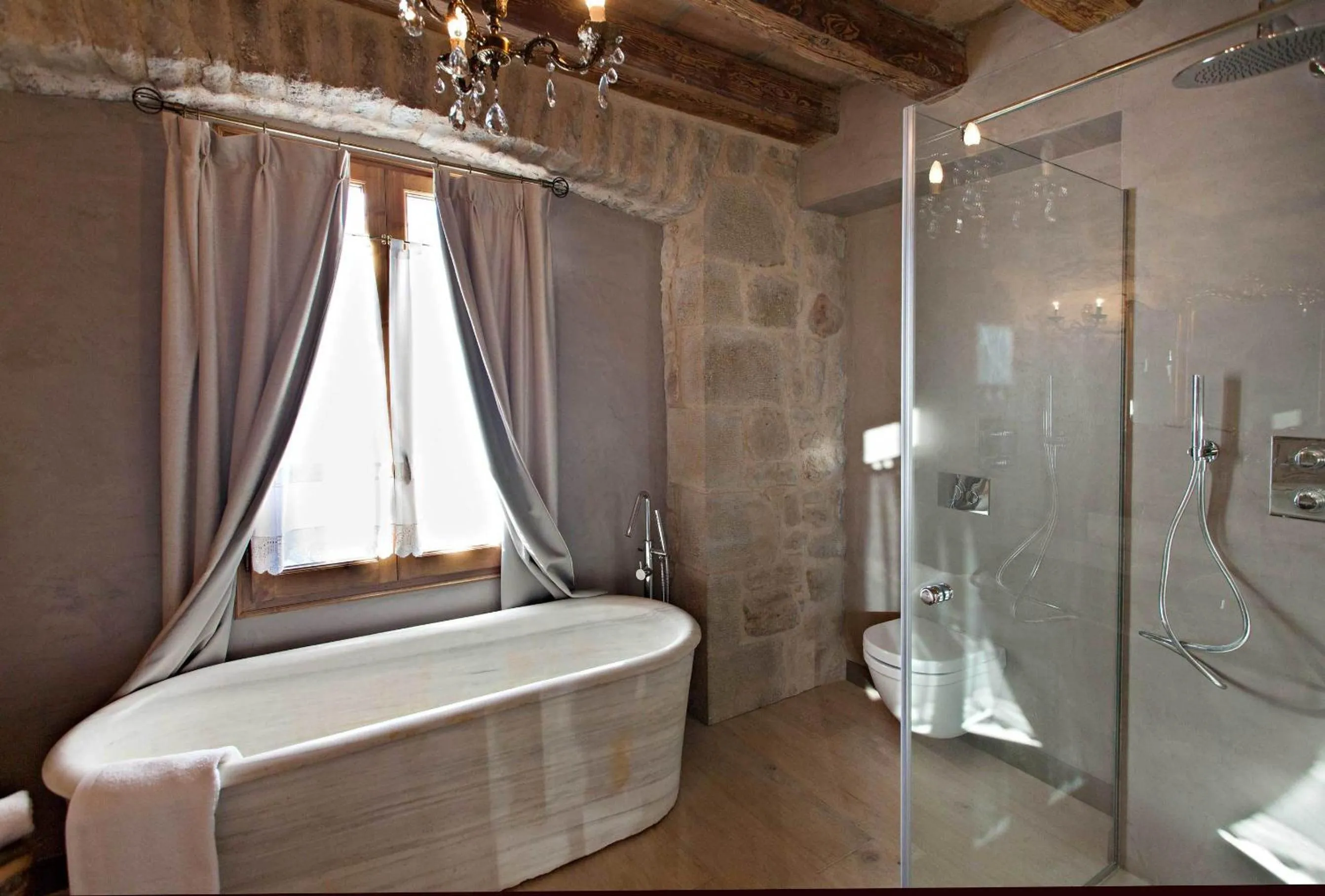 Bathroom in La Vella Farga Hotel