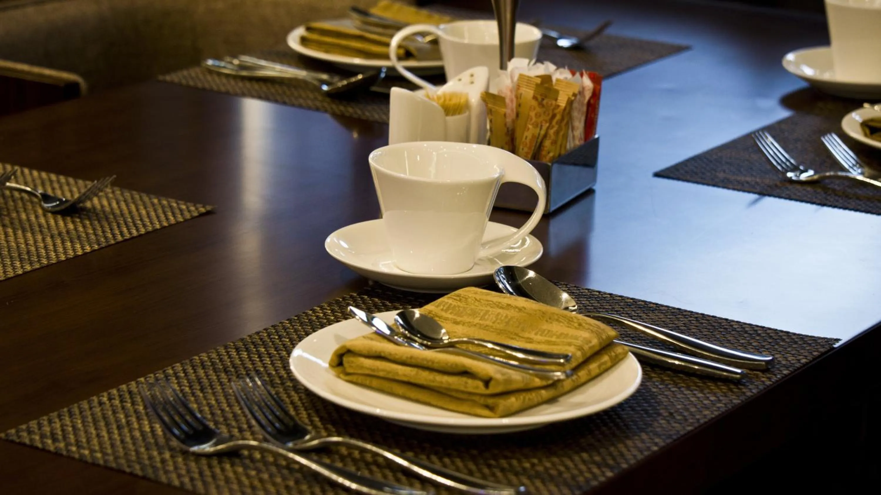 Restaurant/places to eat in Tang Palace Hotel