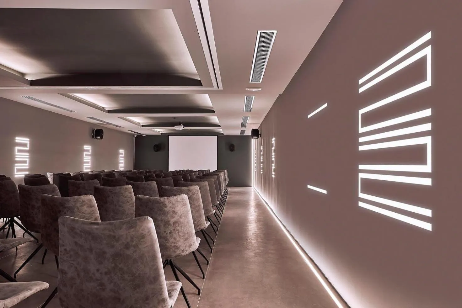 Meeting/conference room in NEMA Design Hotel & Spa - Adults Only