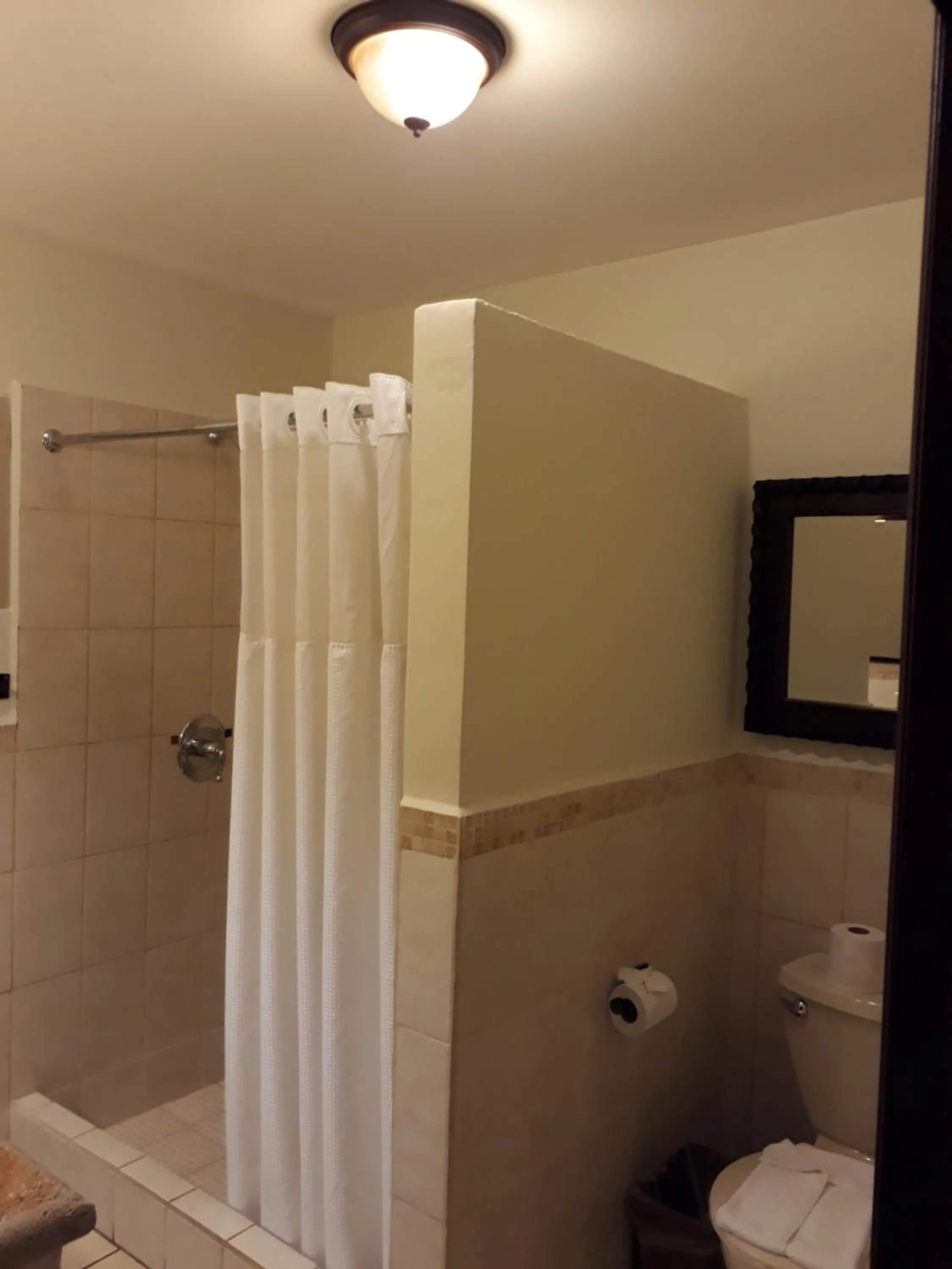 Bathroom in Humuya Inn