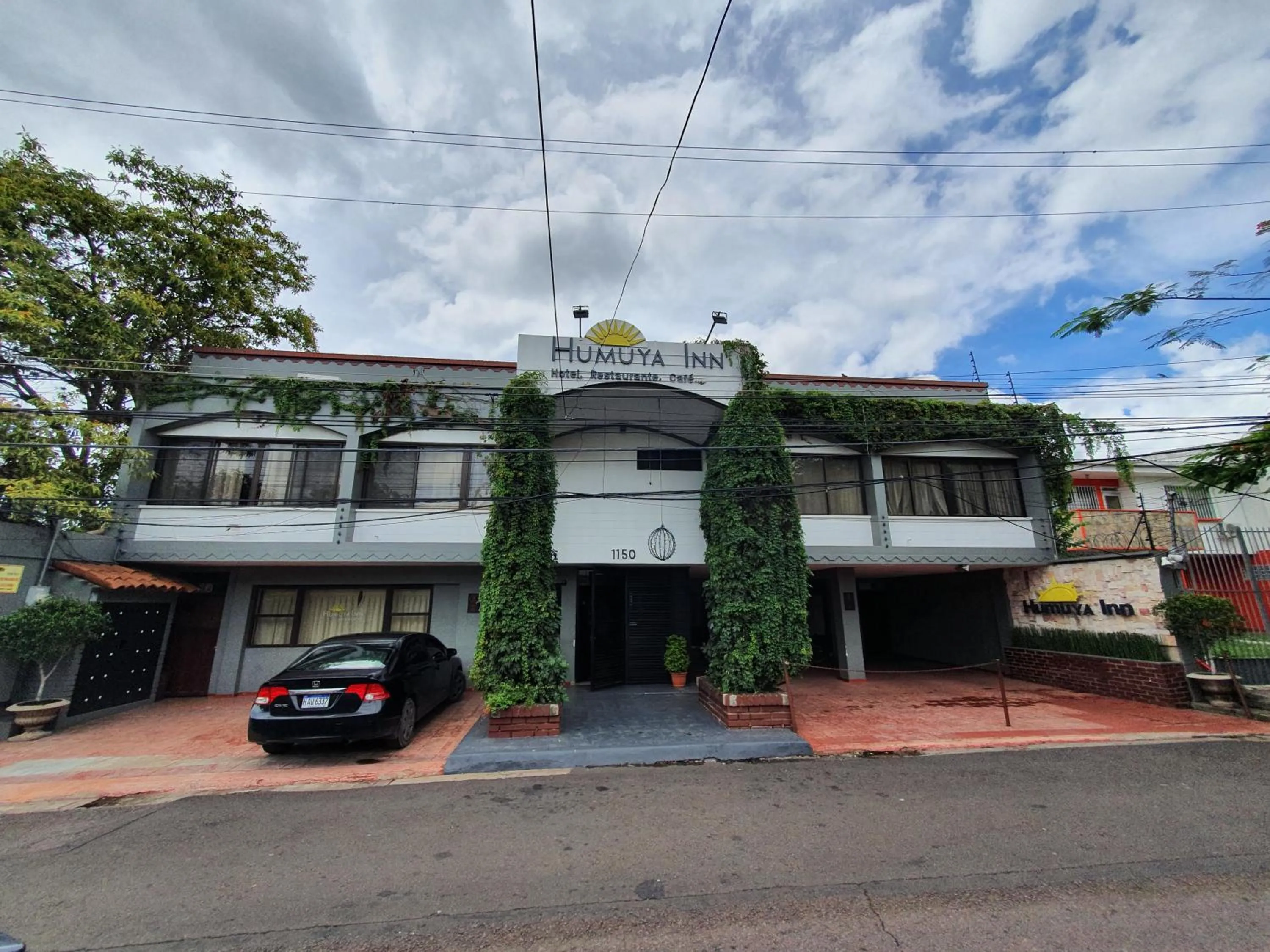 Facade/entrance in Humuya Inn