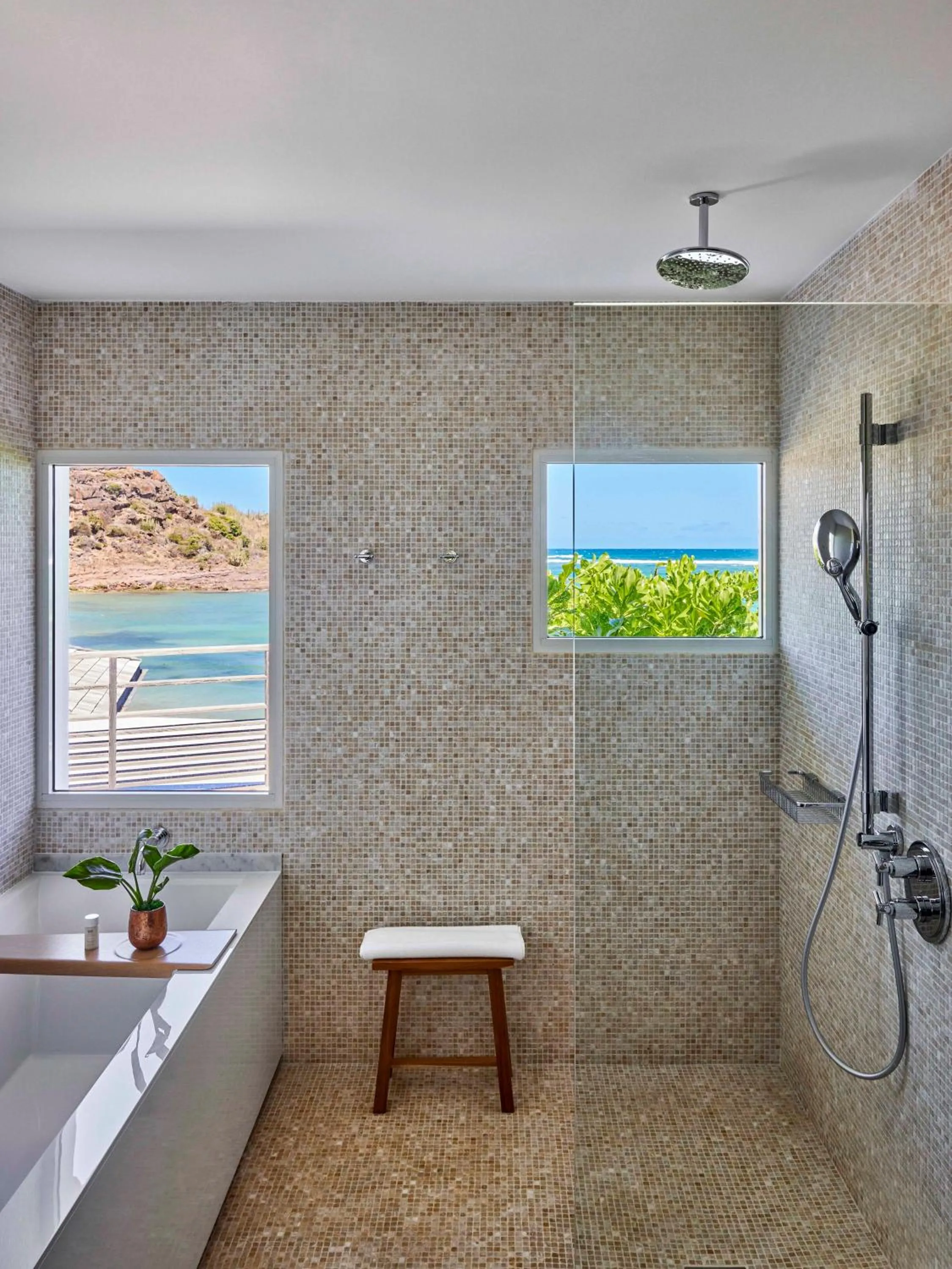 Shower in Rosewood Le Guanahani St Barth