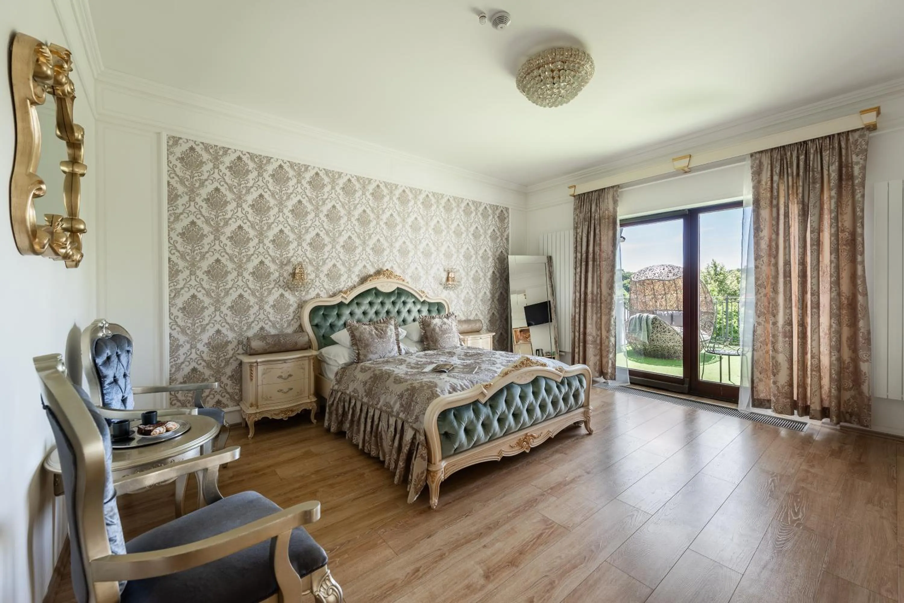 Bed in Wellness & SPA boutique Hotel pod lipkami Prague