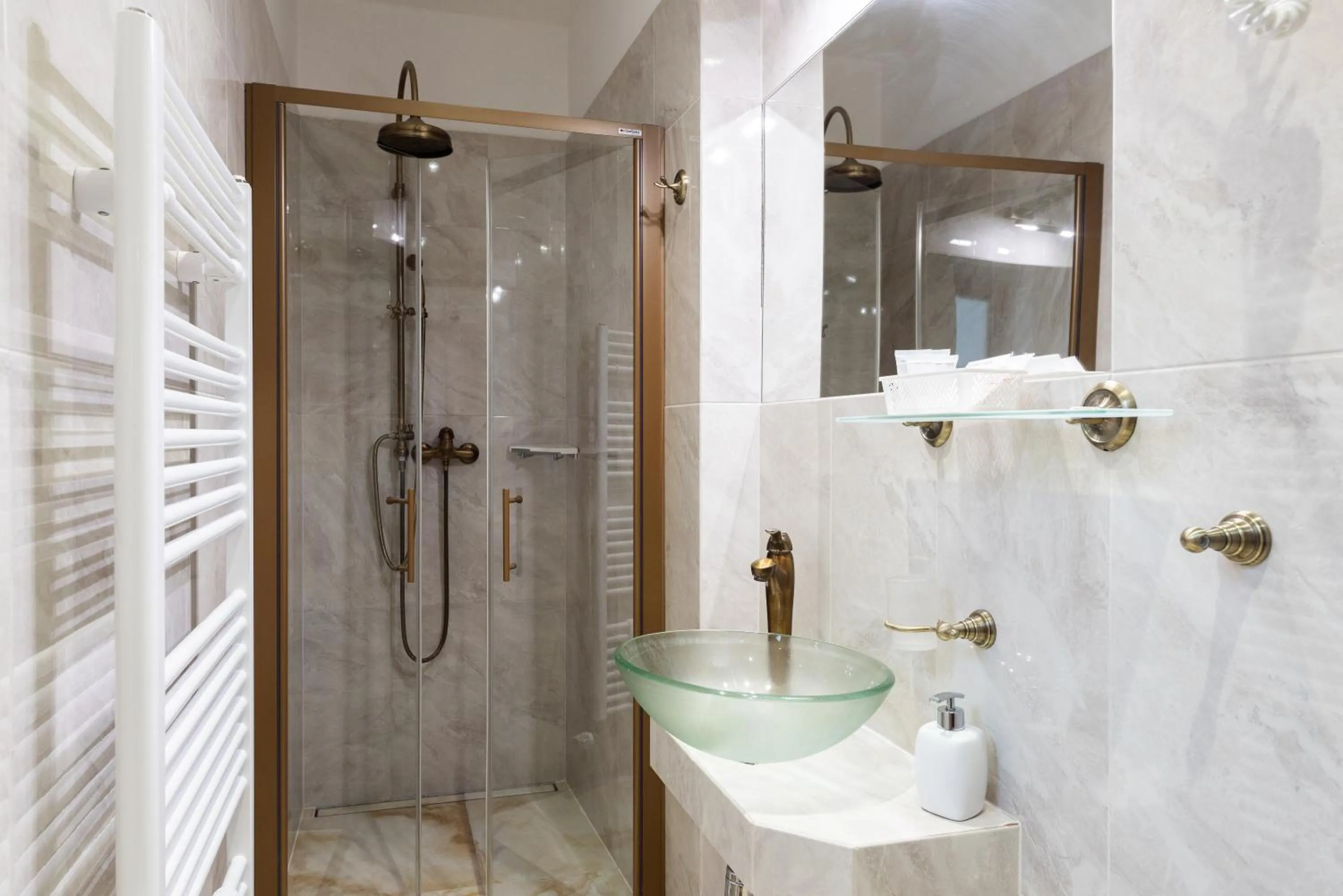 Shower in Wellness & SPA boutique Hotel pod lipkami Prague