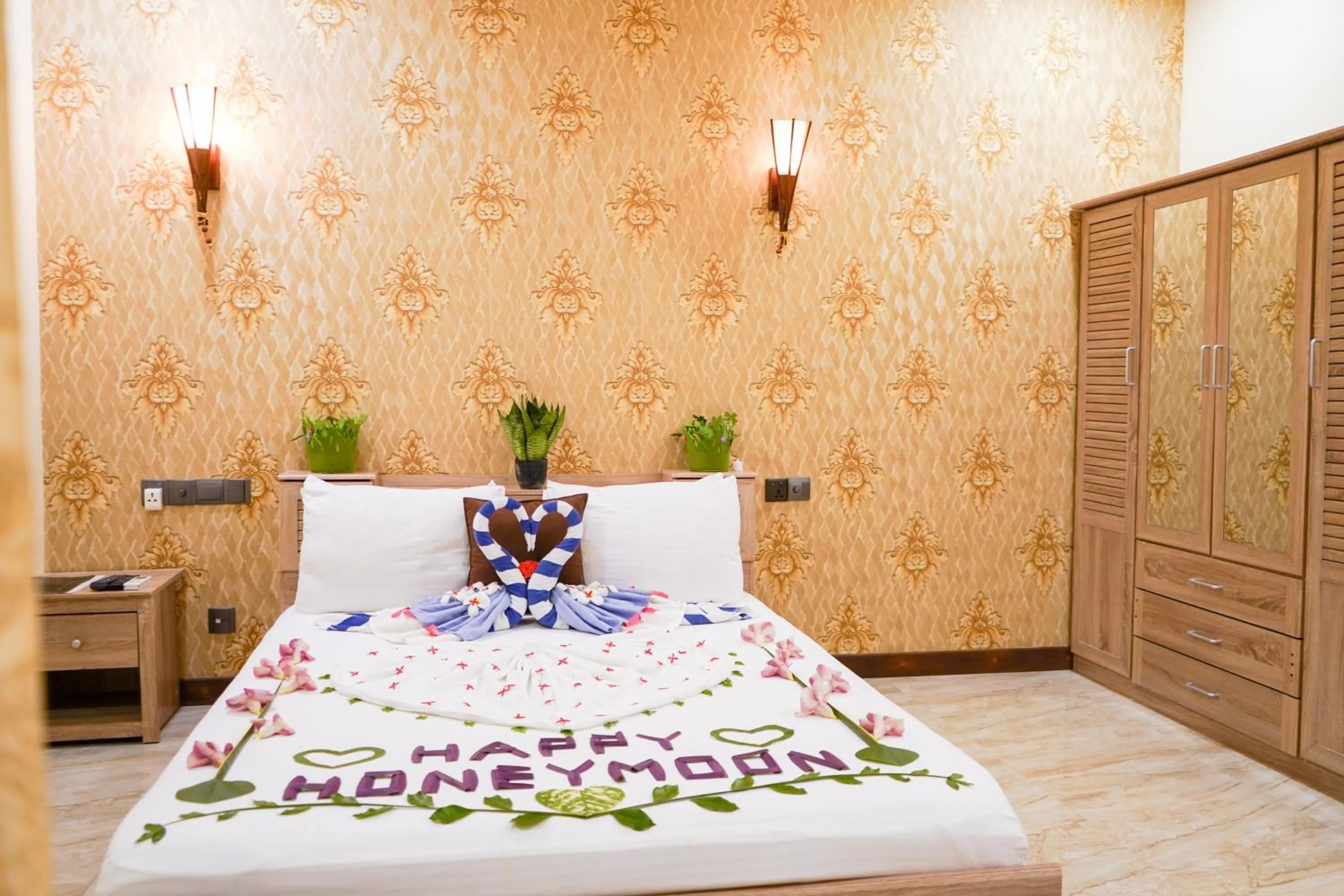 Bed in Banyan Villa Maldives Dhangethi