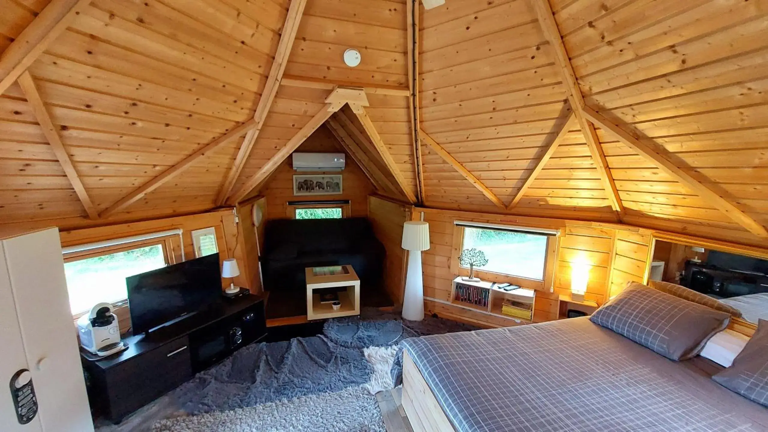 Triple Room with Private Bathroom in La Longère Des Nuits De Varenne Triple Room with Private Bathroom in La Longère Des Nuits De Varenne