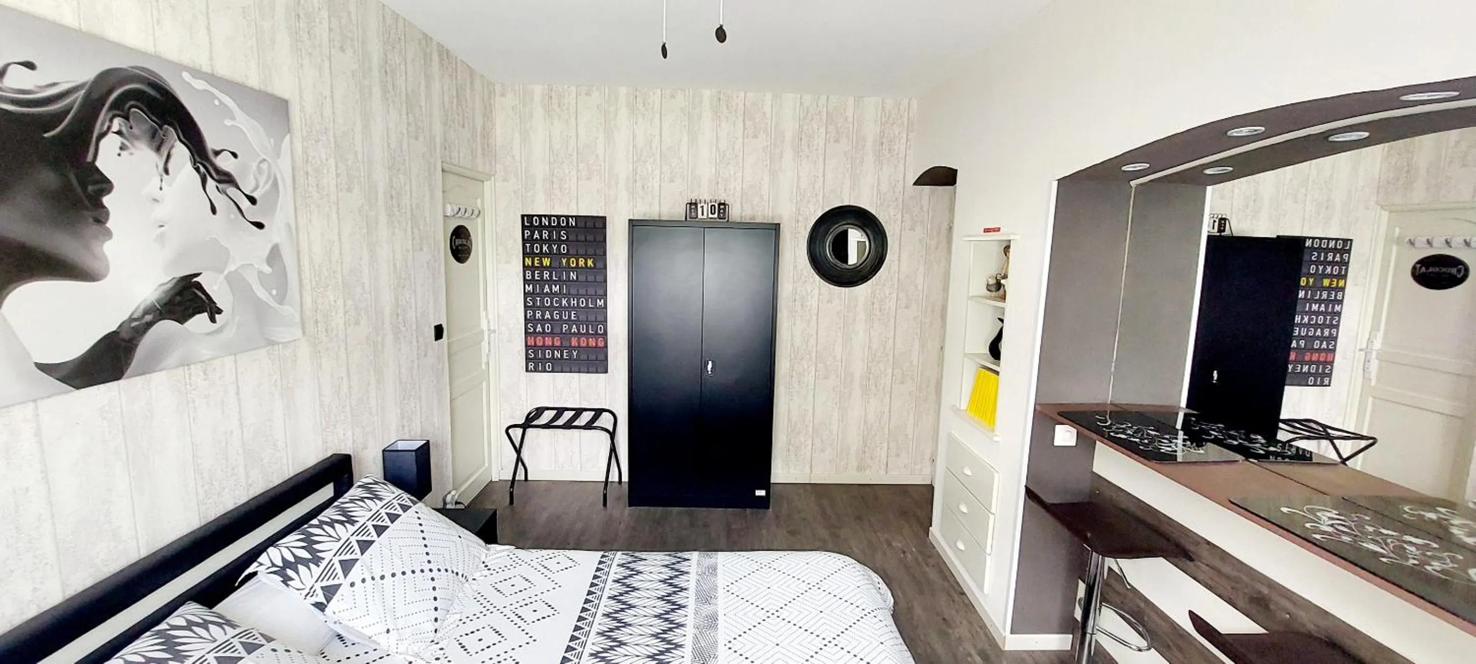 Bedroom, Bed in La Longère Des Nuits De Varenne