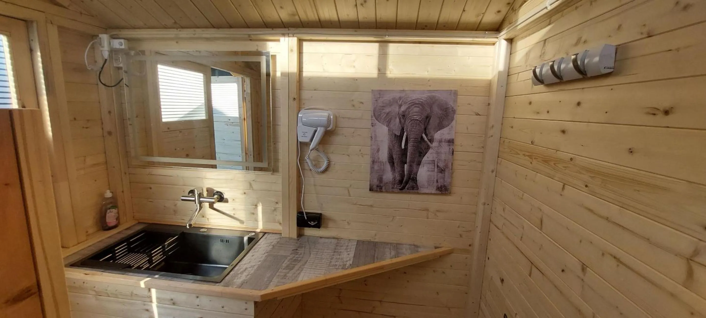 Bathroom in La Longère Des Nuits De Varenne