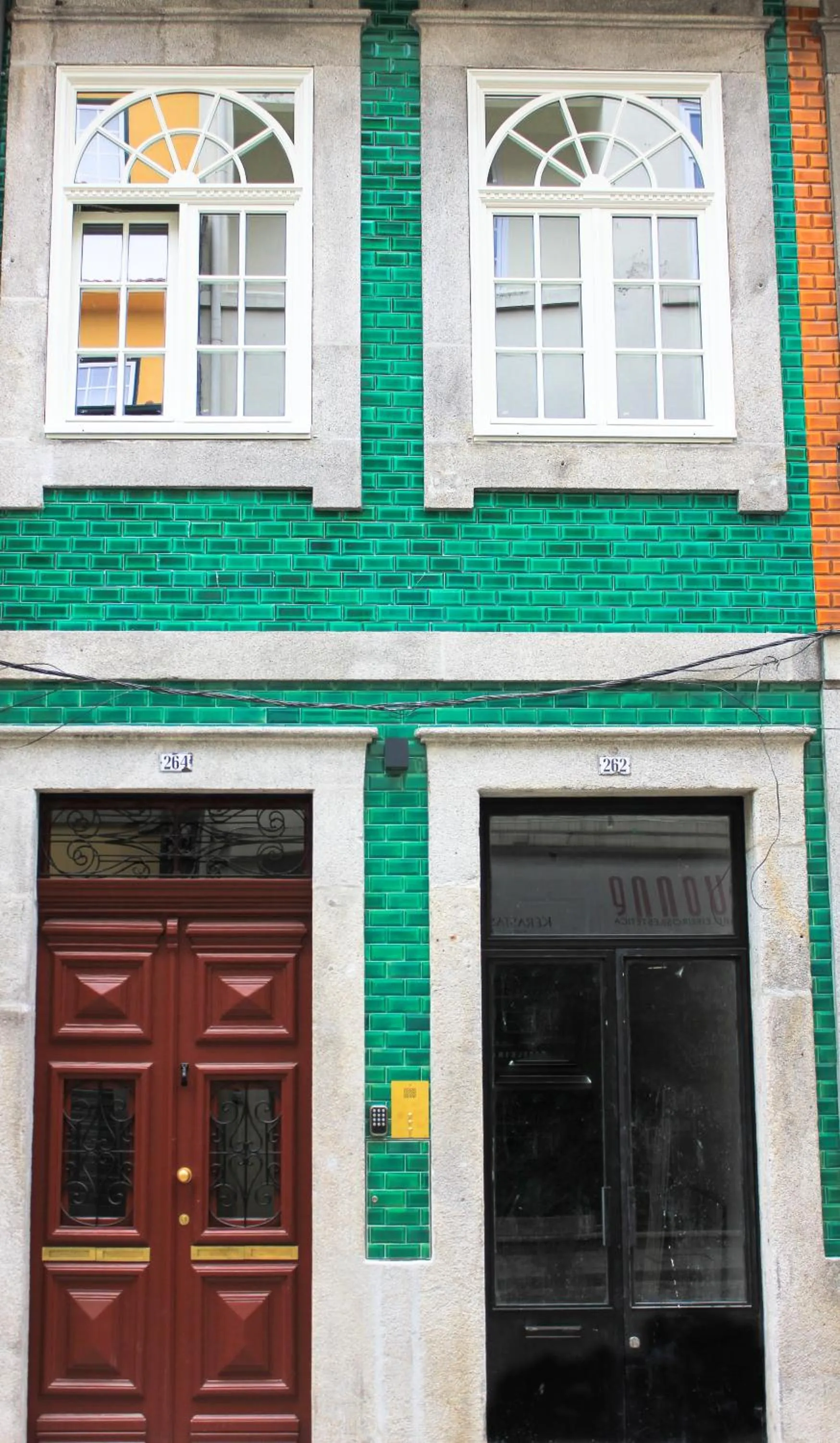 Property building in Oporto Trendy Heritage