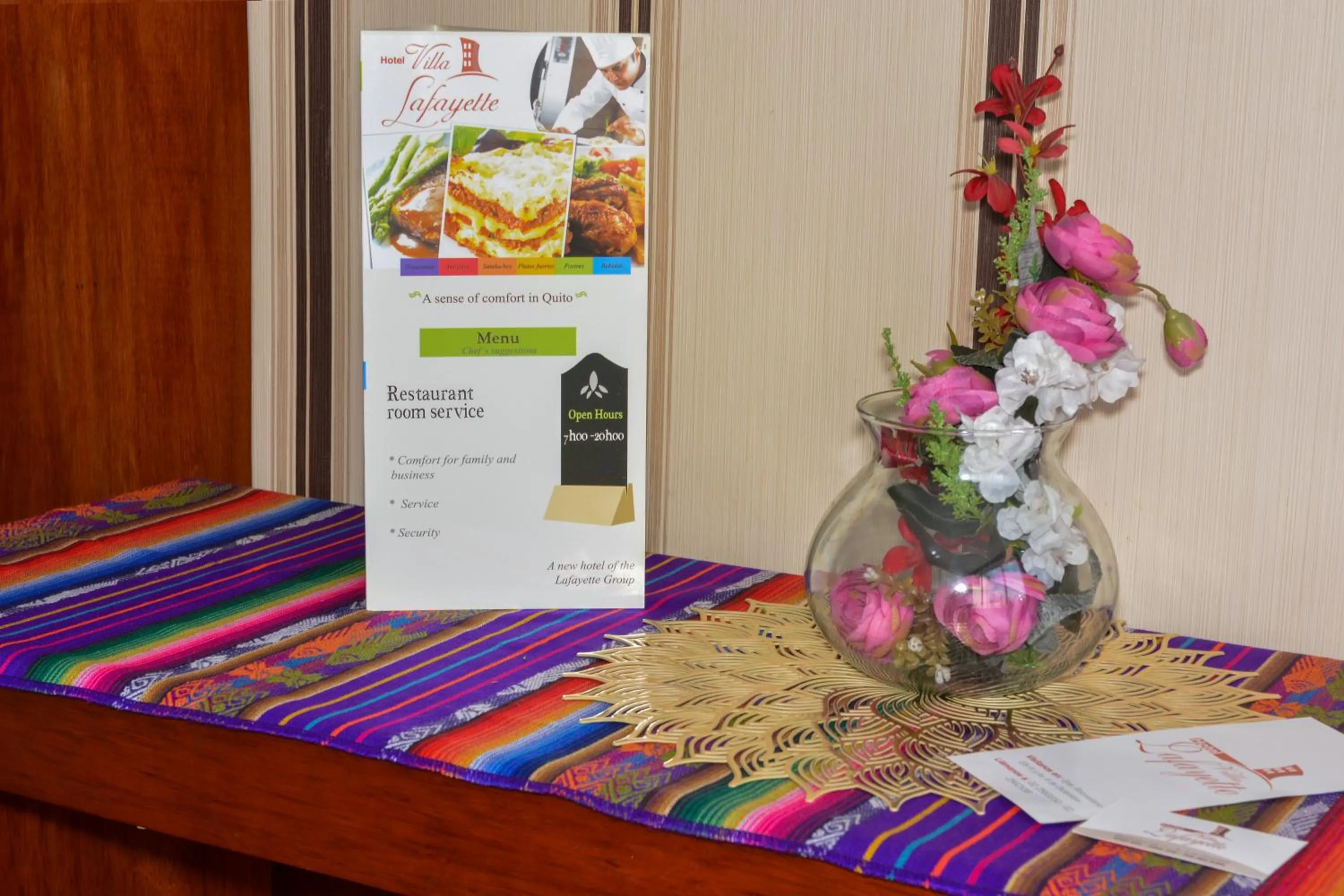 Text overlay in Hotel Villa Lafayette