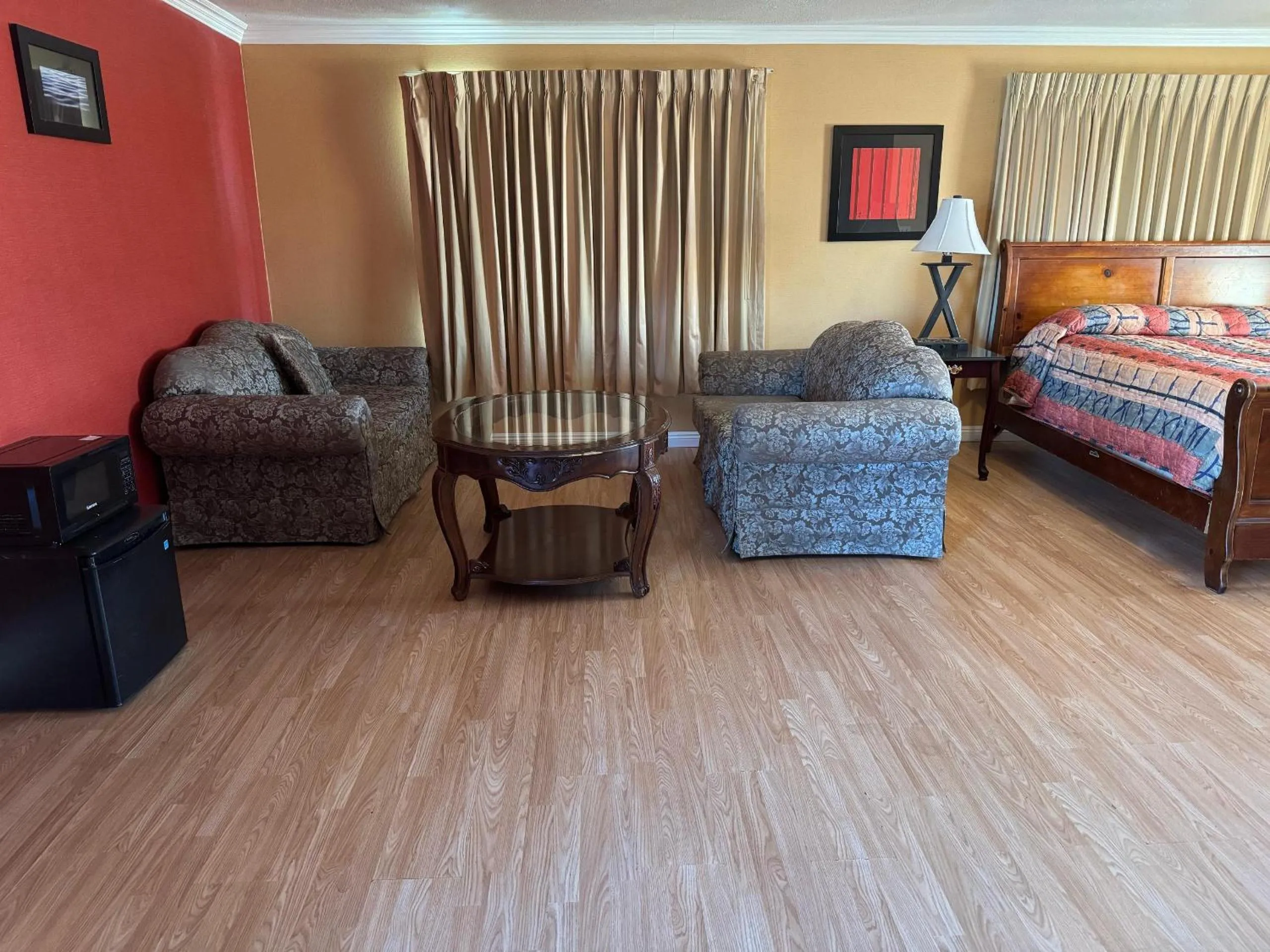 Bed in Vista Motel - Riverside