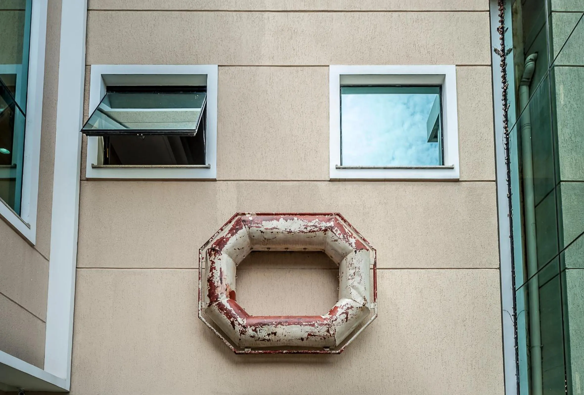 Decorative detail in Atrium Hotel Quinta De Pedras