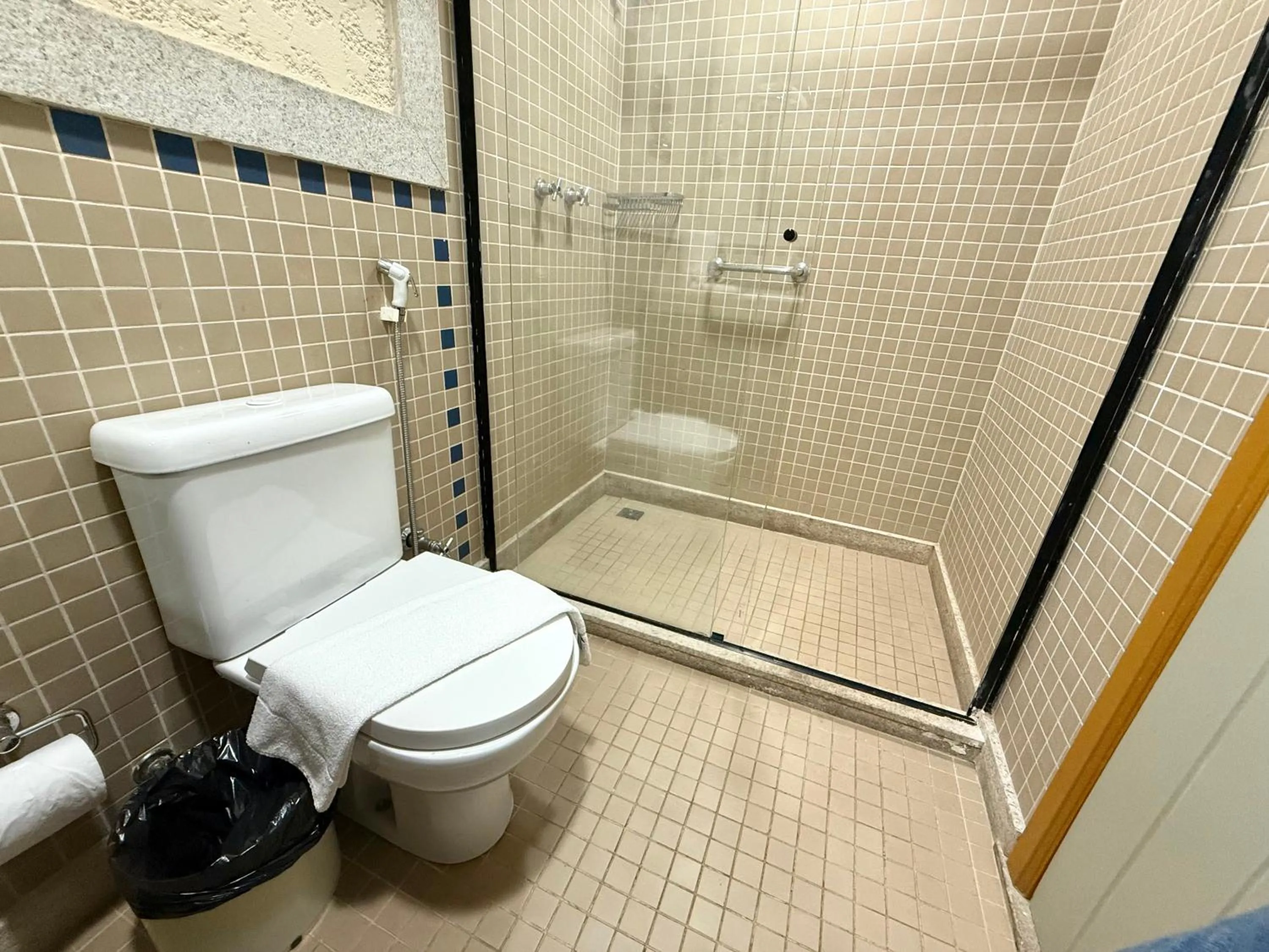 Bathroom in Atrium Hotel Quinta De Pedras