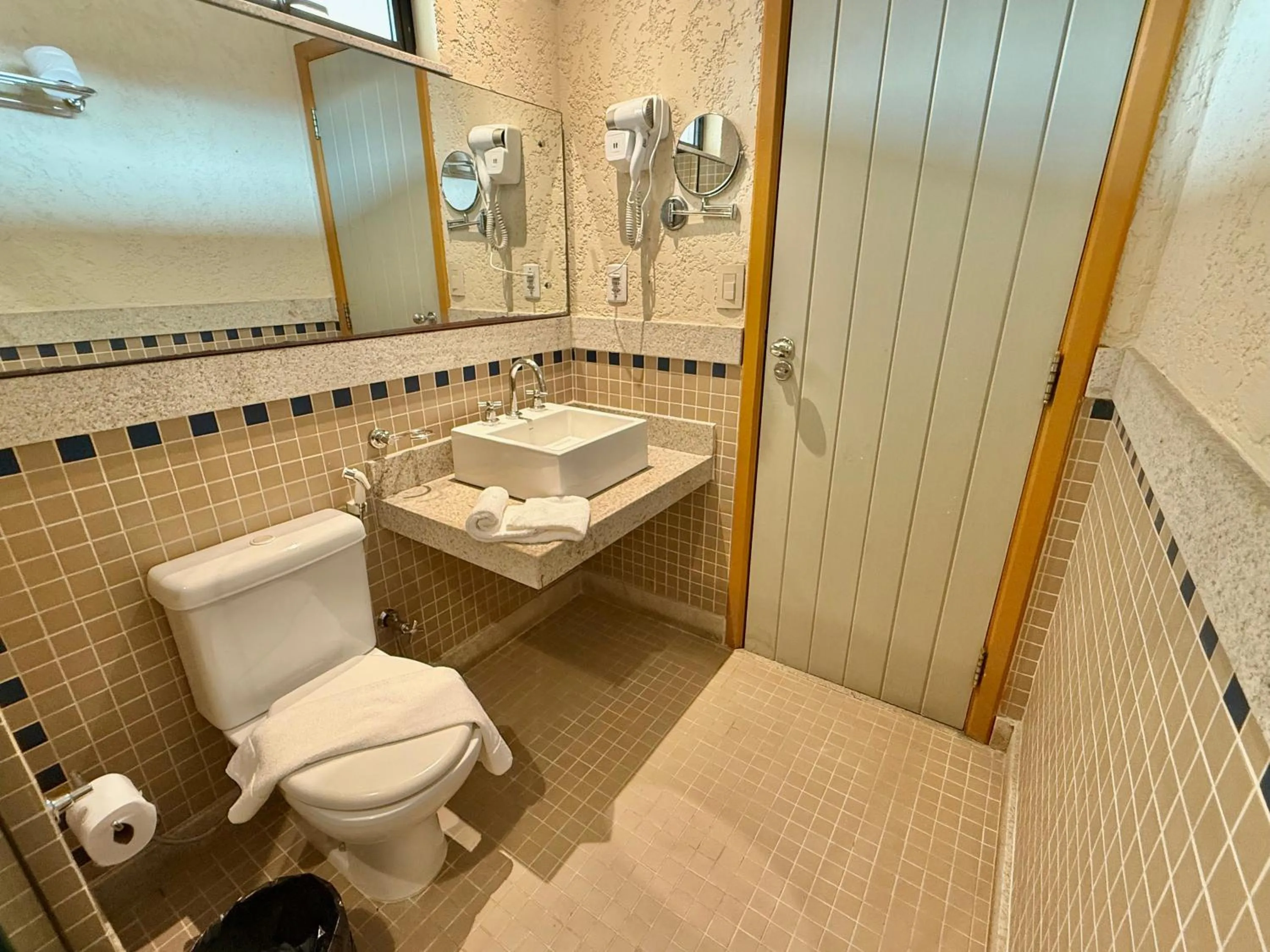 Shower in Atrium Hotel Quinta De Pedras