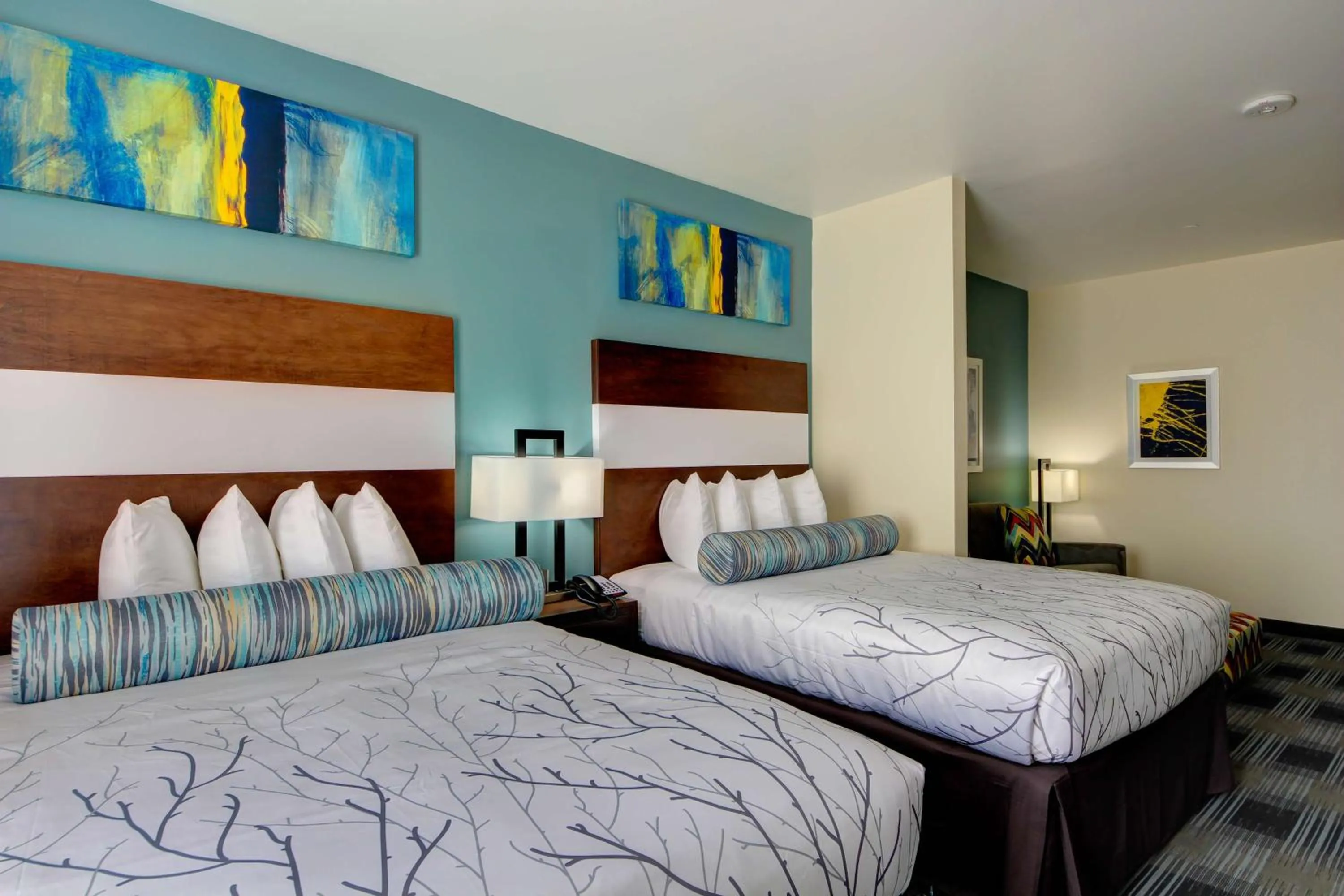 Photo of the whole room in Best Western PLUS Inn of Muskogee