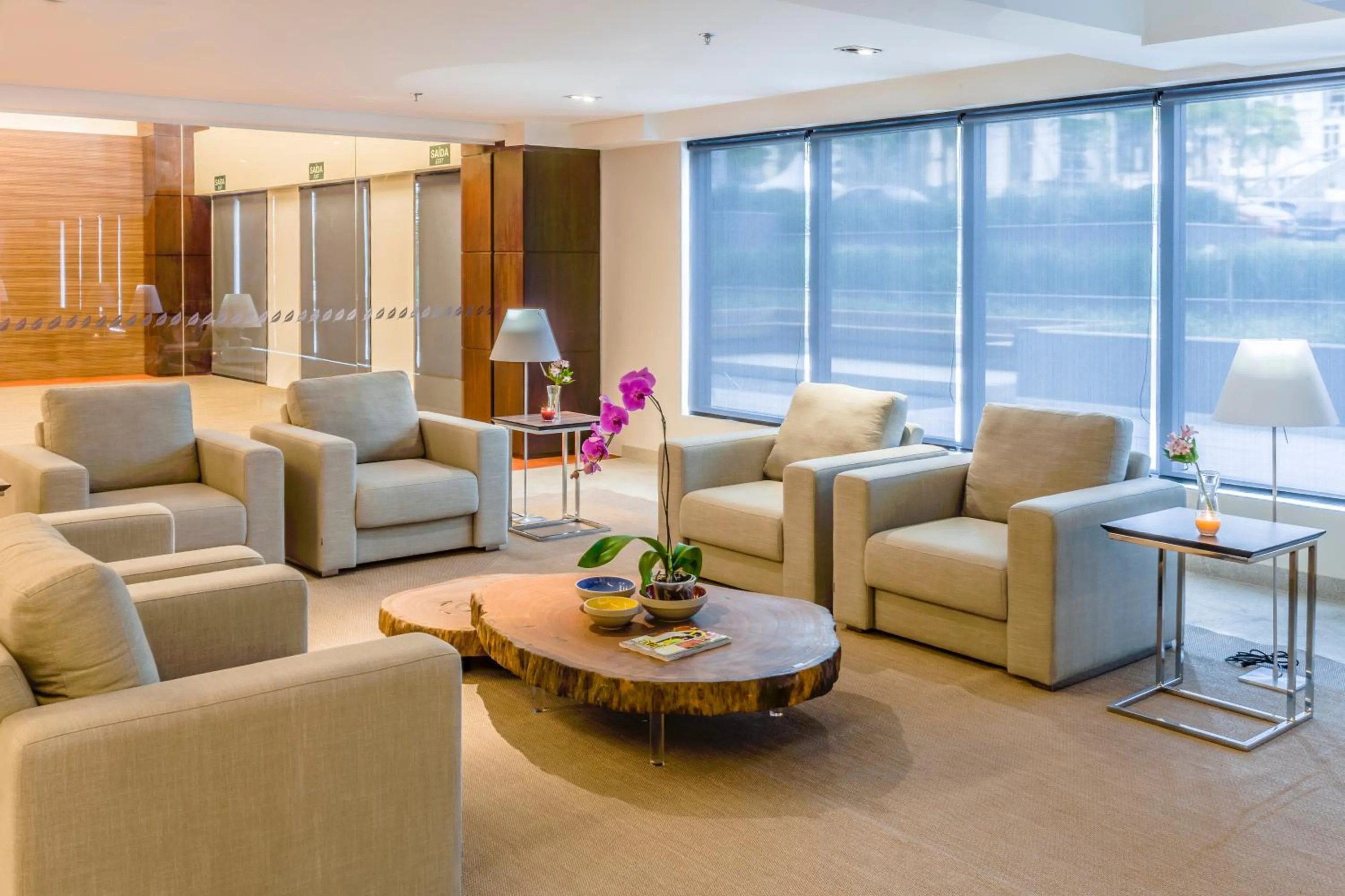 Communal lounge/ TV room in Blue Tree Premium Alphaville