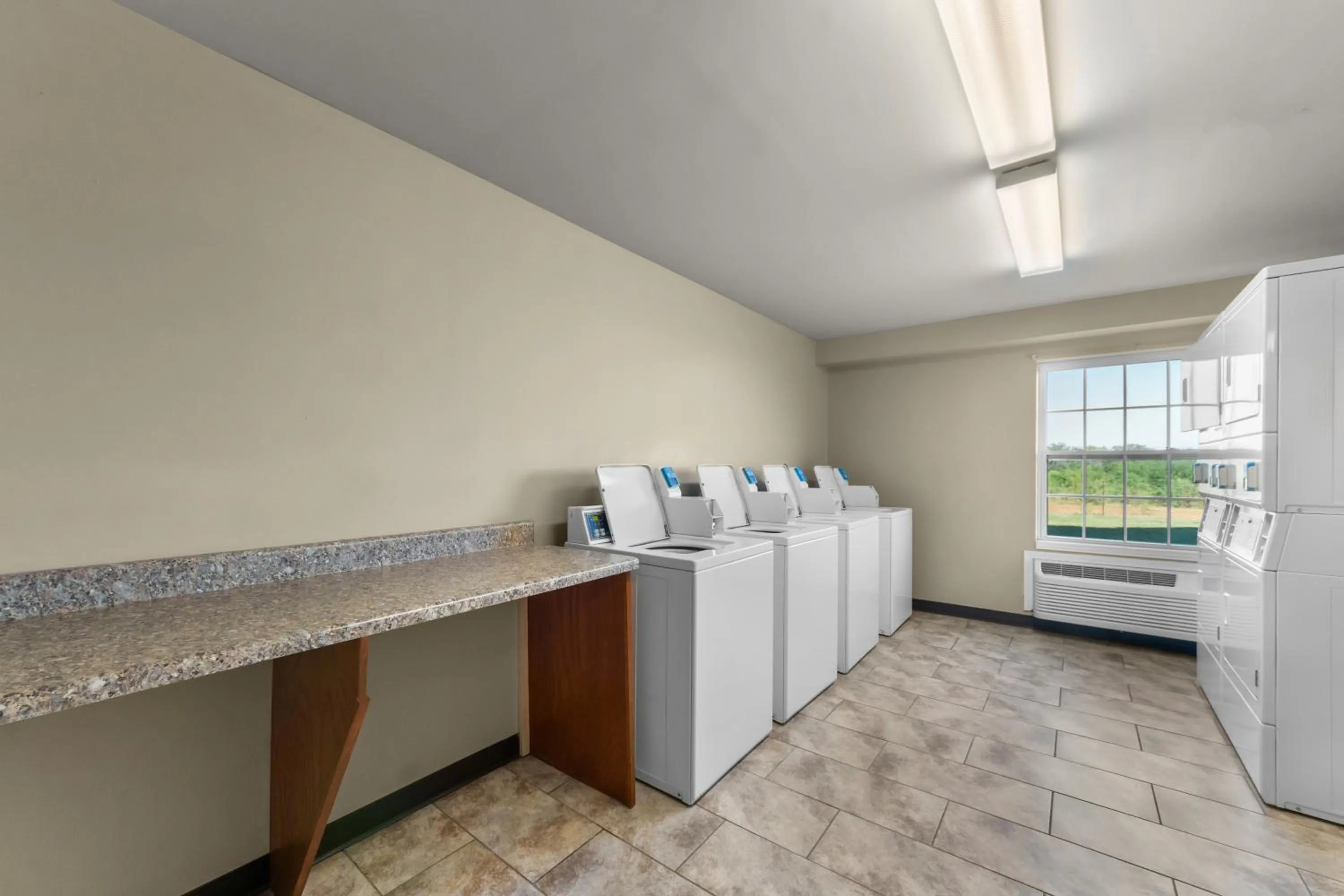 laundry in Risewell Kitchen Suites Pleasanton