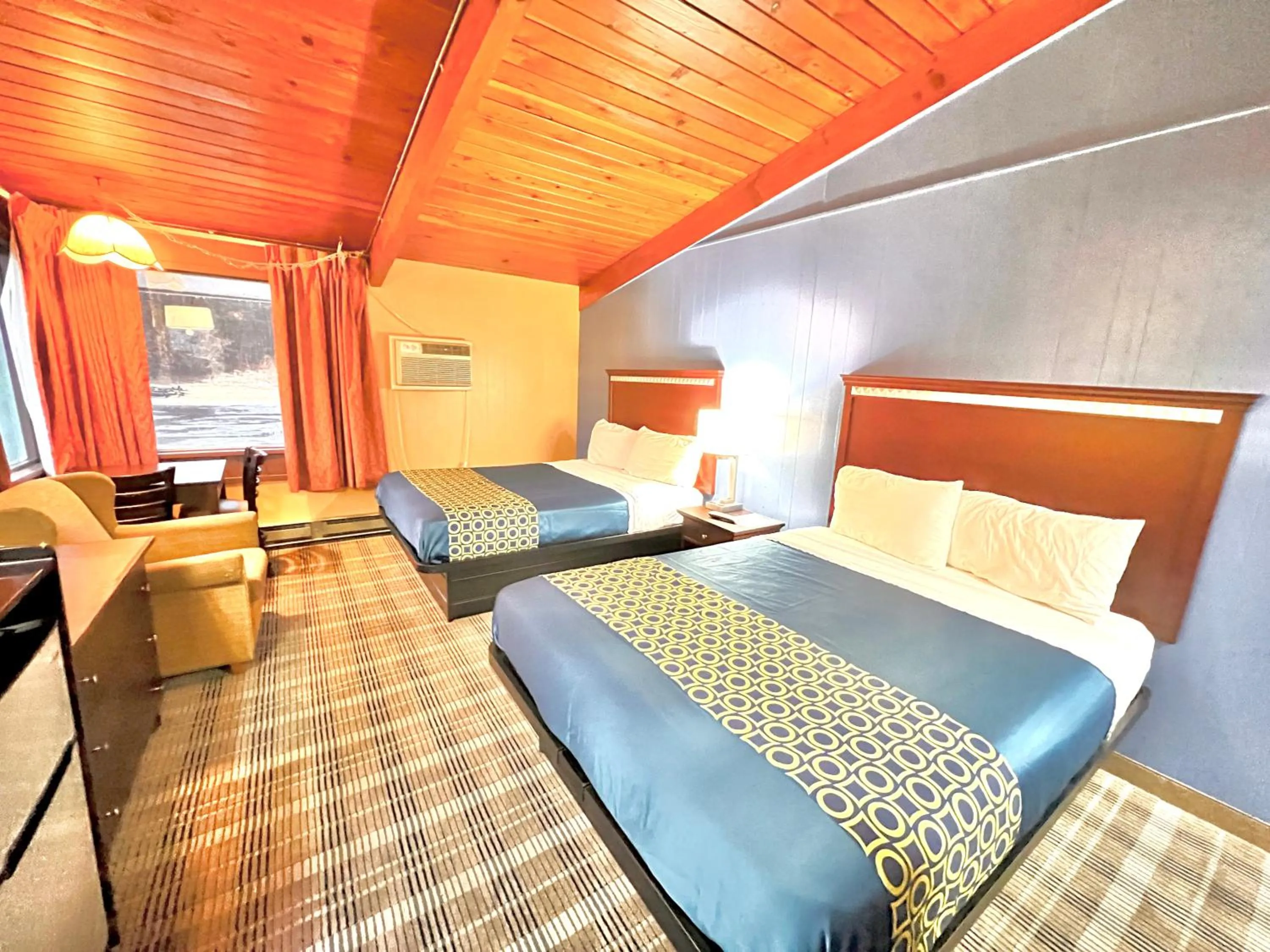 Bed in The Crossroads Motel