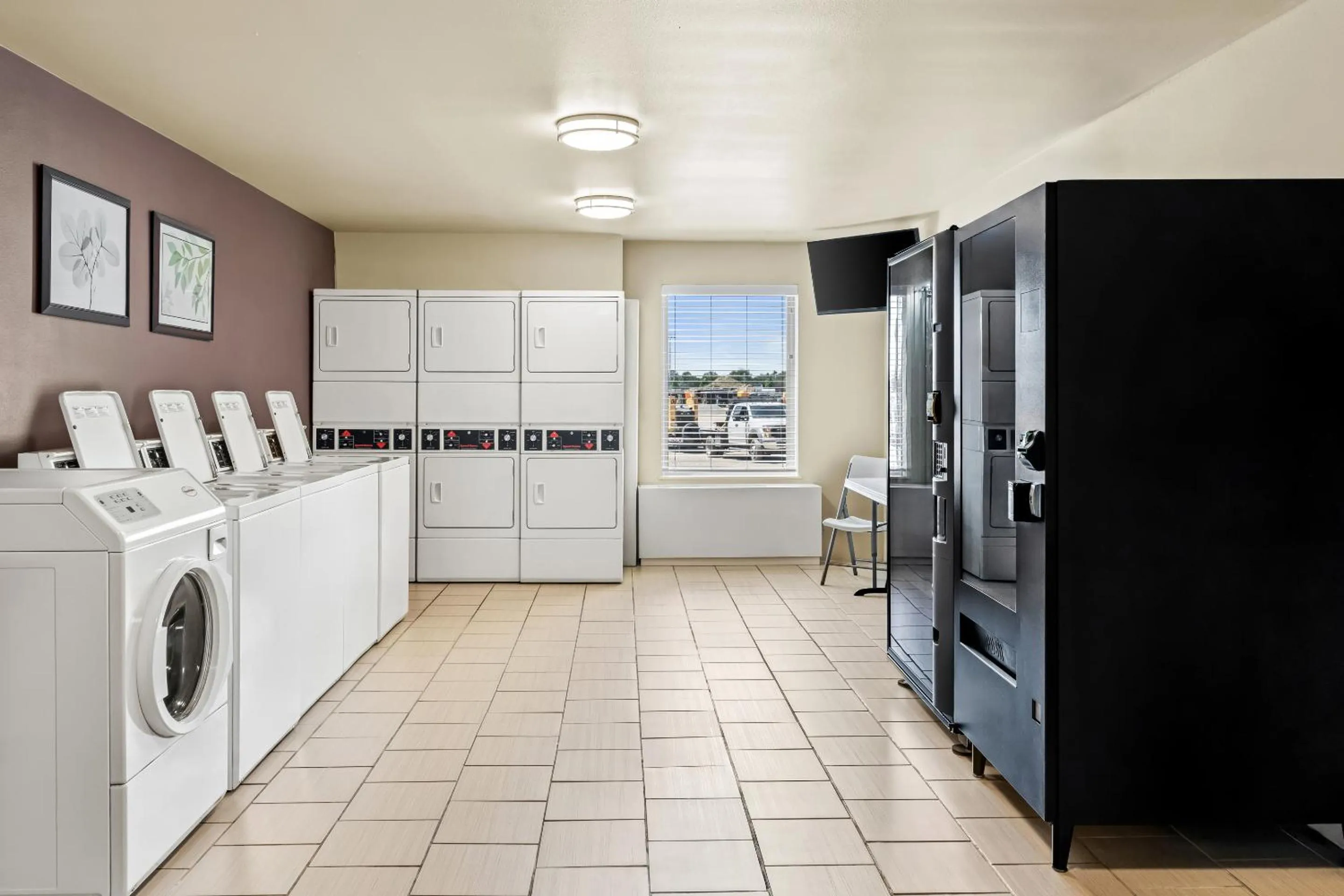 laundry in Ledgestone Suites Hotel Vernal